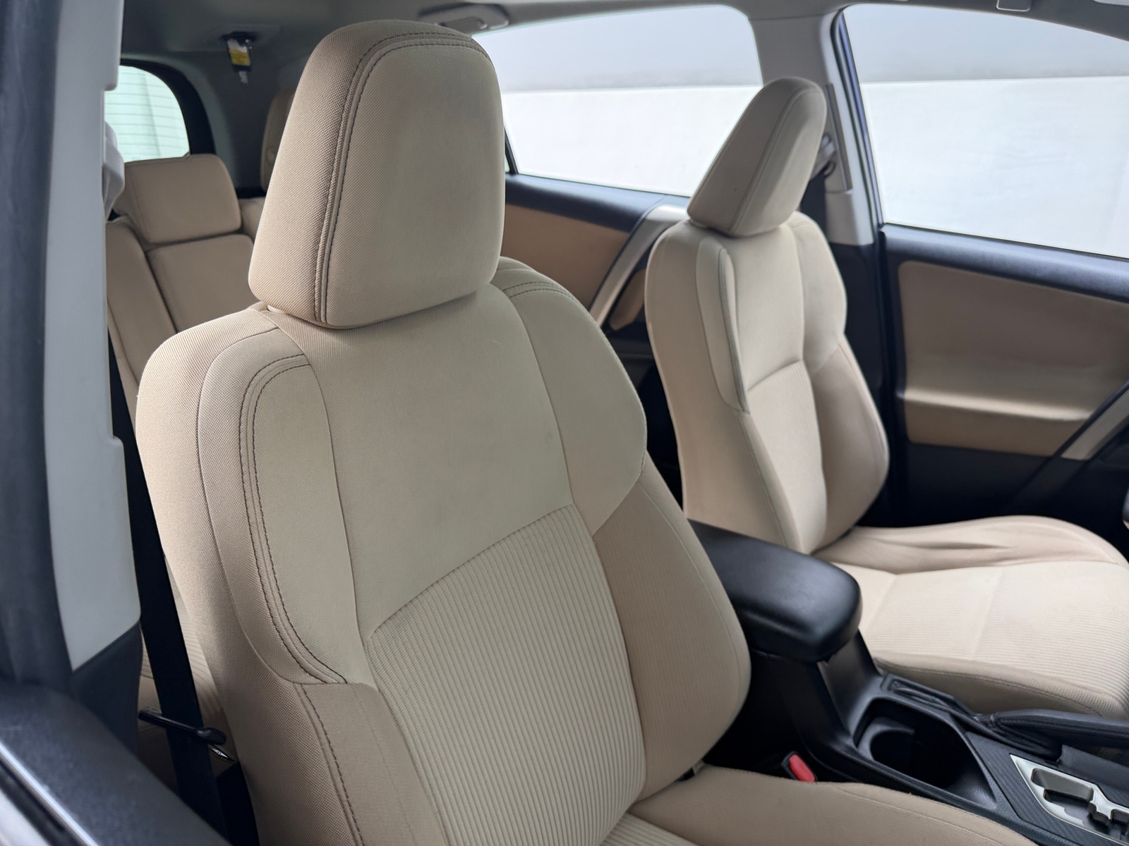 Thumbnail: 2015 Toyota RAV4 - 2