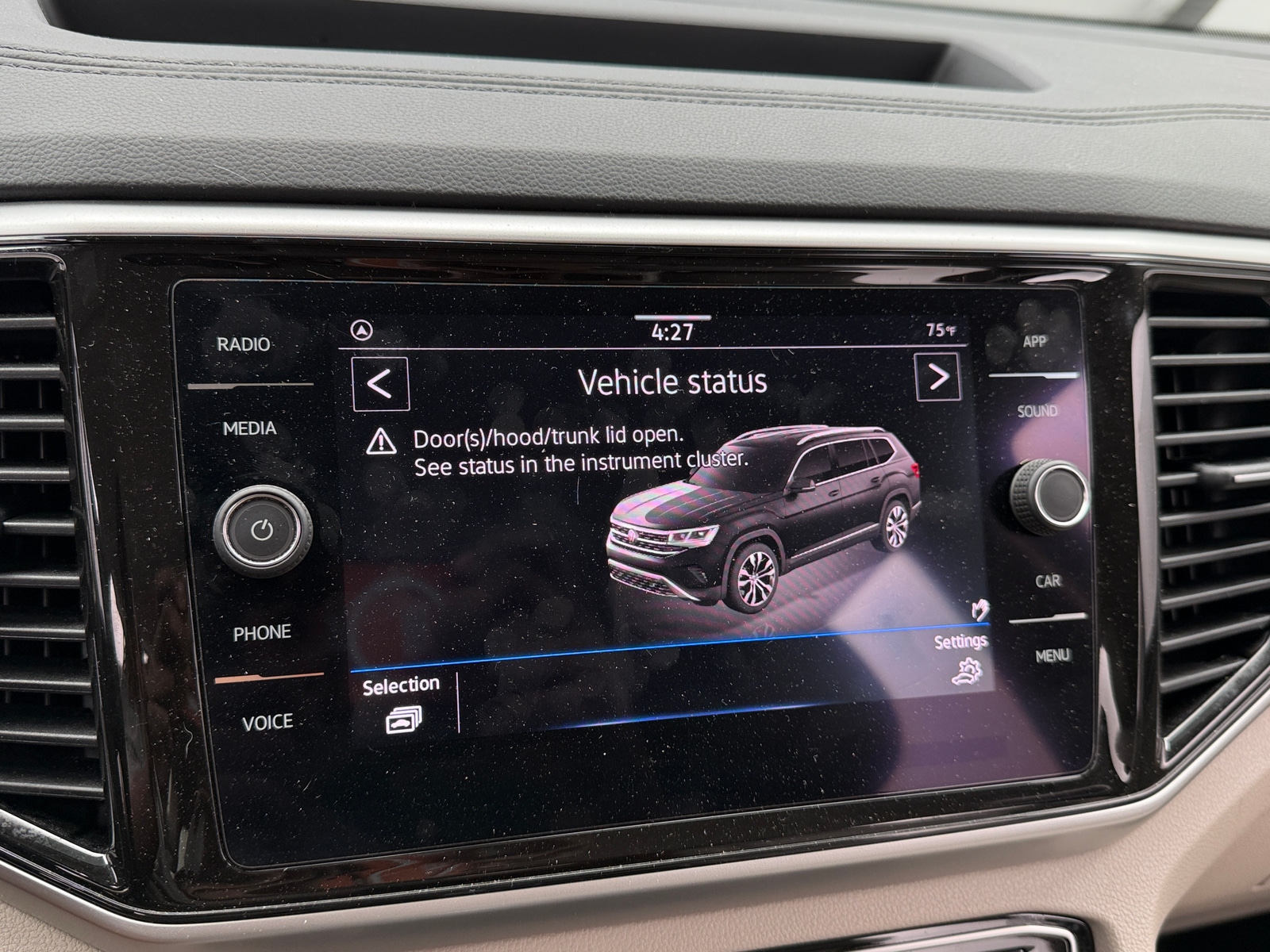 Thumbnail: 2022 Volkswagen Atlas - 3
