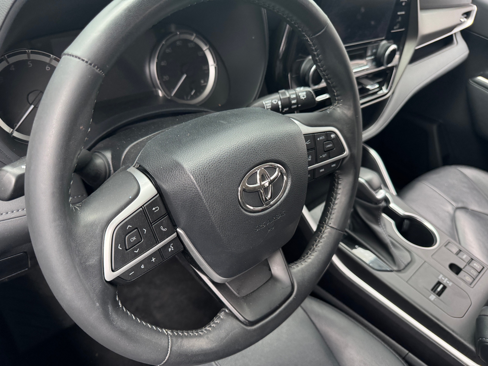 Thumbnail: 2023 Toyota Highlander - 5
