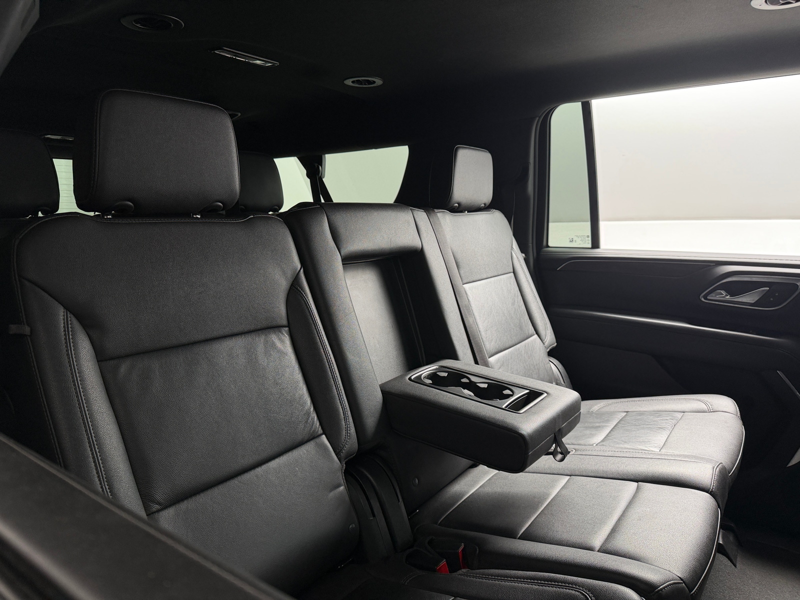 Thumbnail: 2023 Chevrolet Suburban - 5