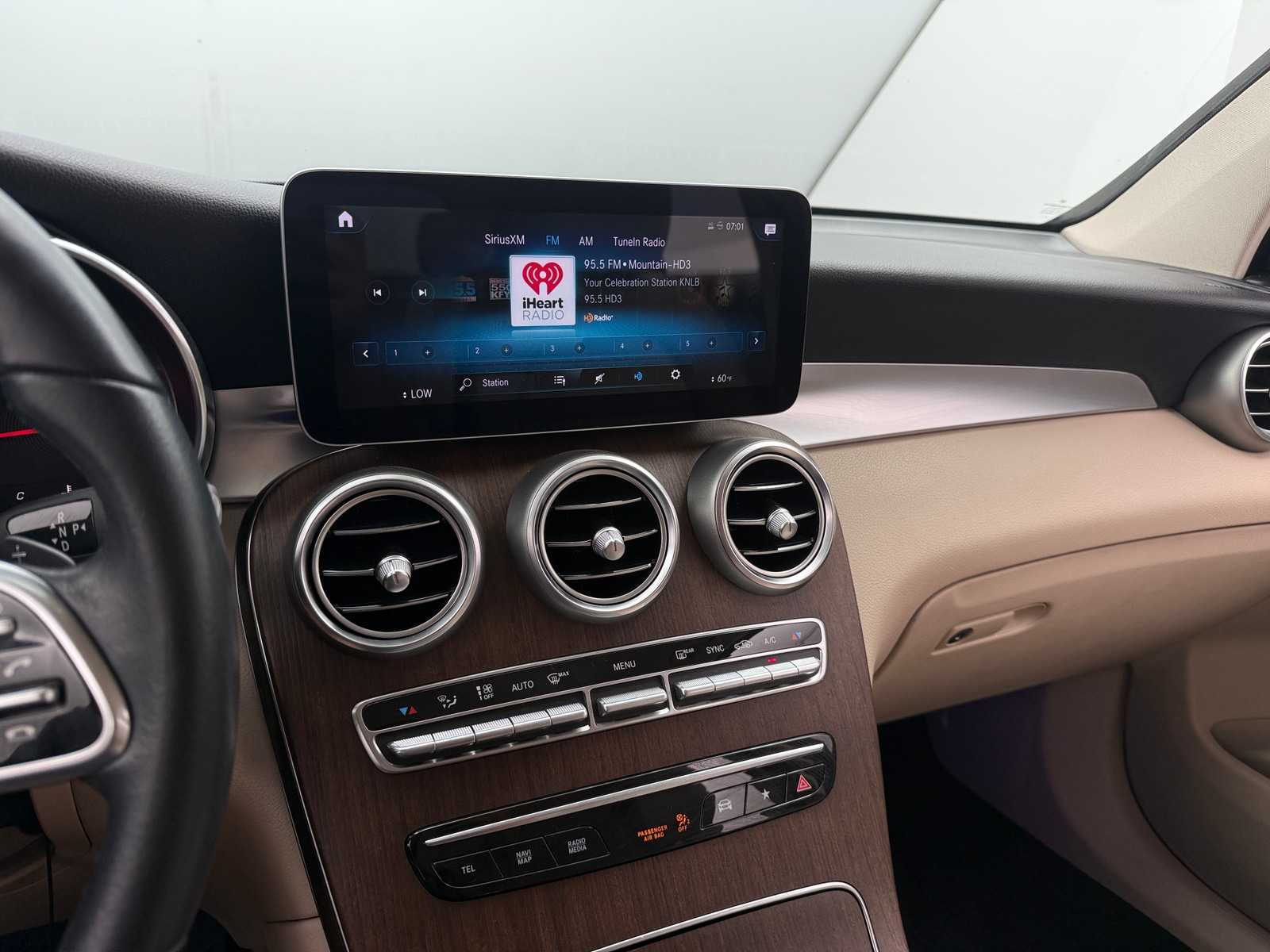 Thumbnail: 2020 Mercedes-Benz GLC - 3