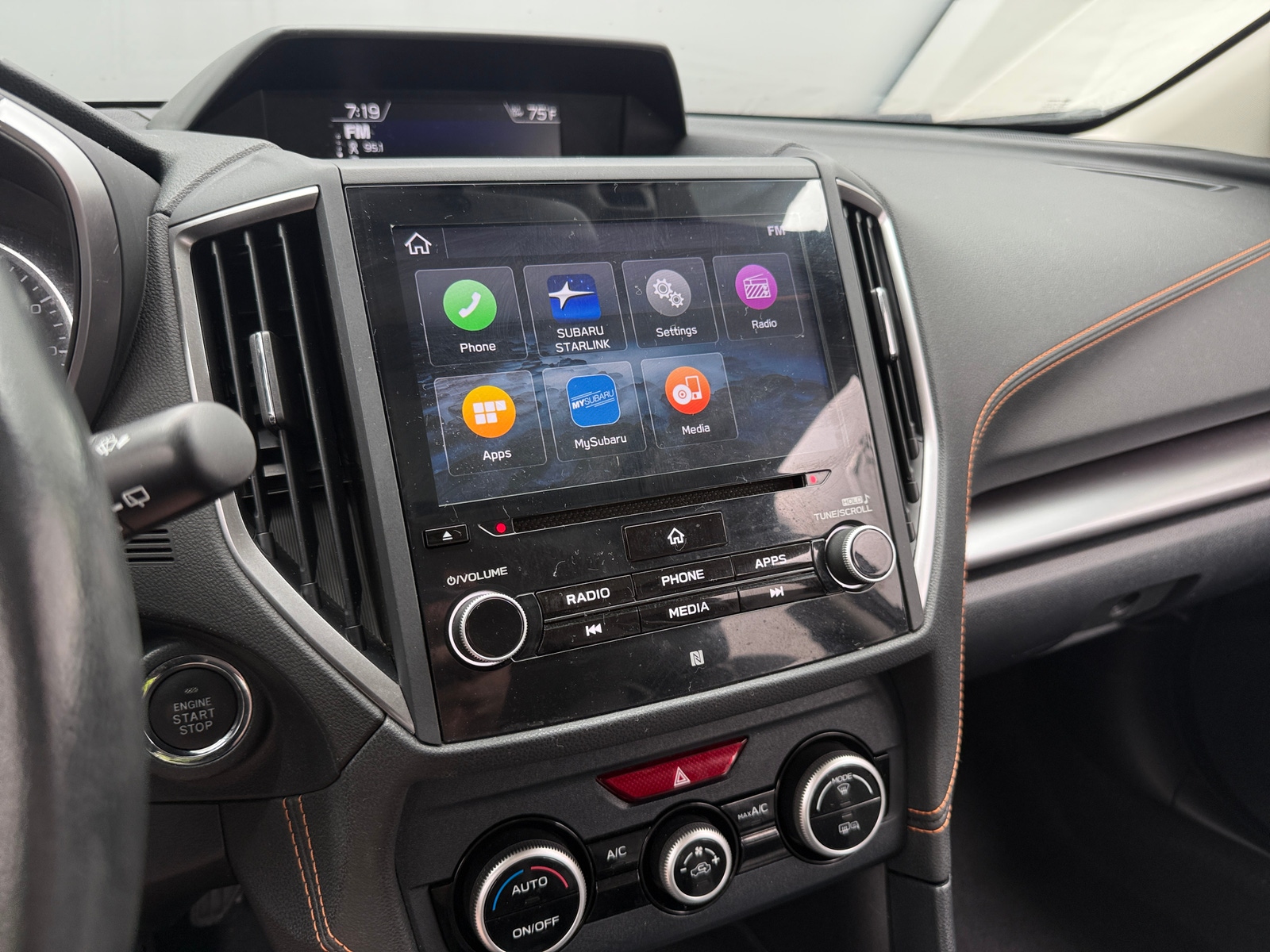 Thumbnail: 2019 Subaru Crosstrek - 3