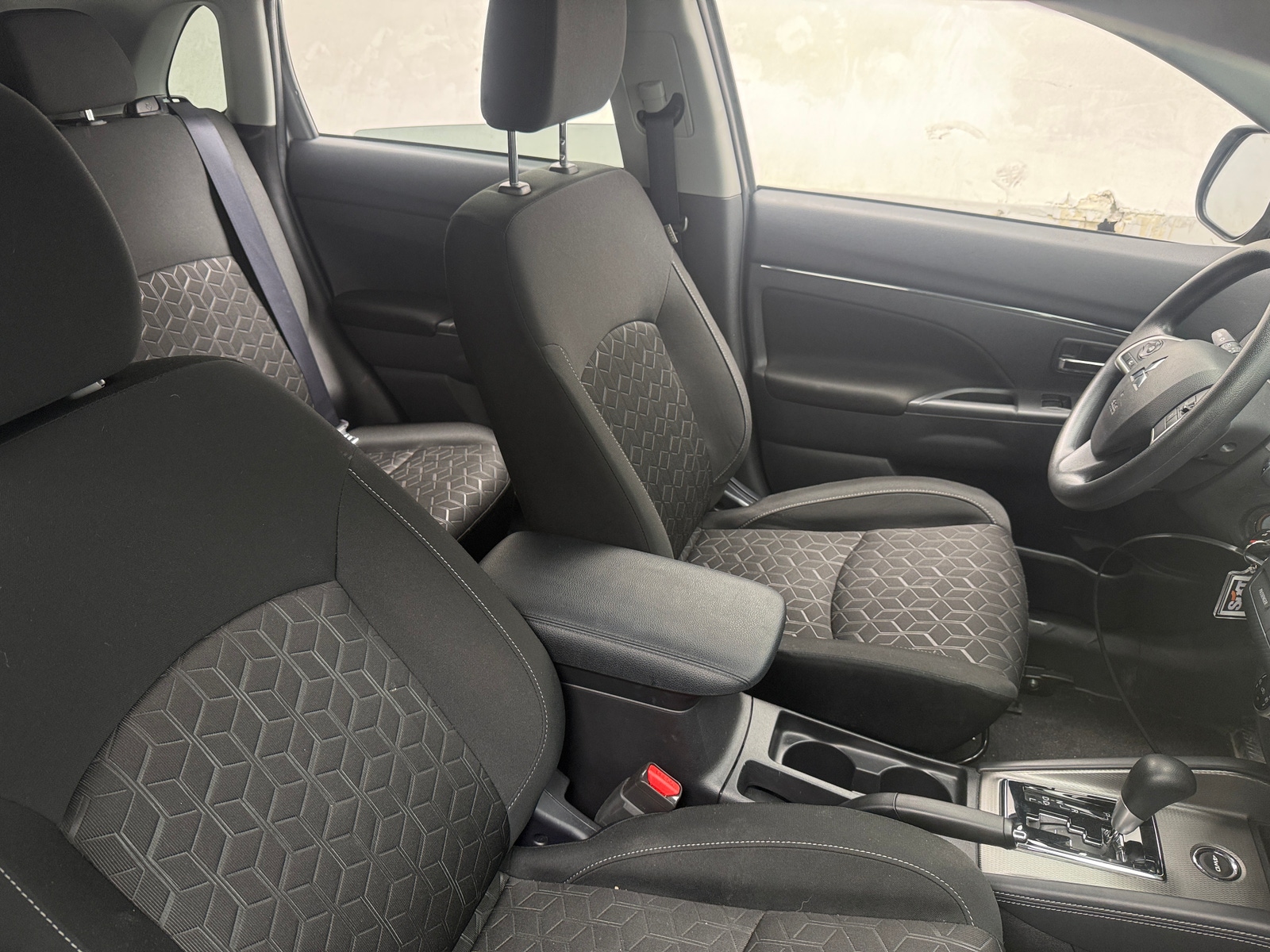 Thumbnail: 2025 Mitsubishi Outlander Sport - 2