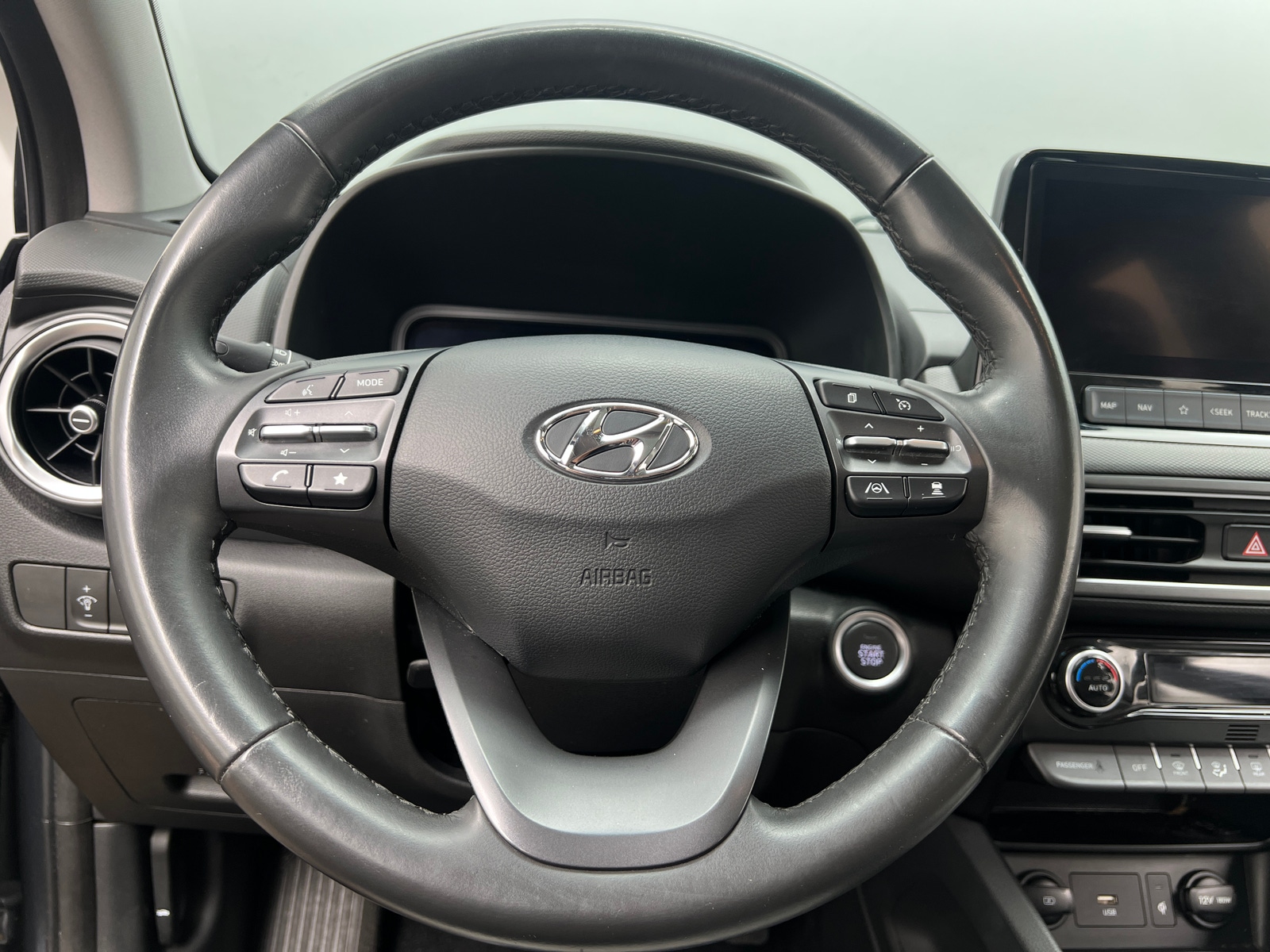 Thumbnail: 2023 Hyundai Kona - 4
