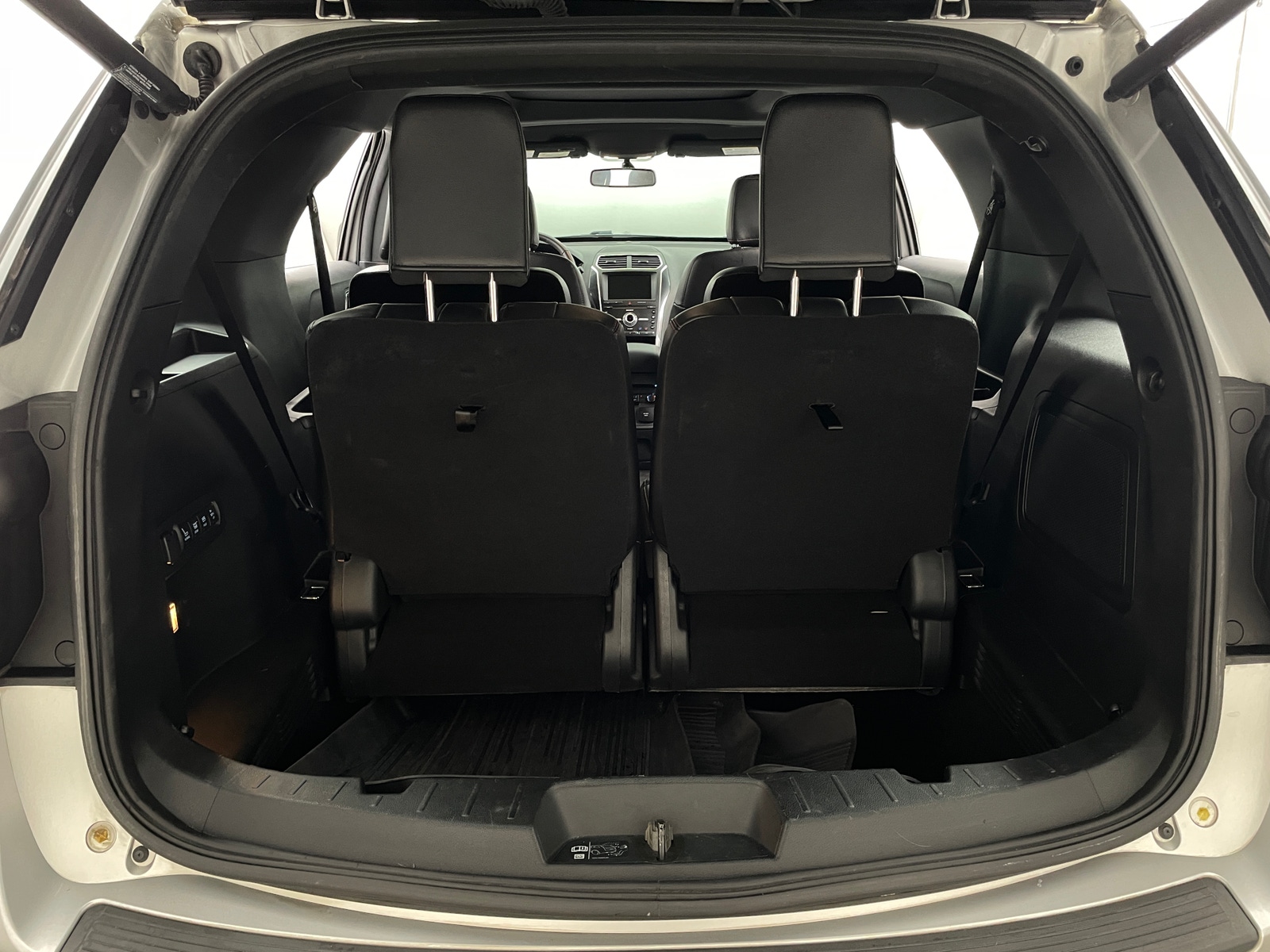Thumbnail: 2019 Ford Explorer - 6