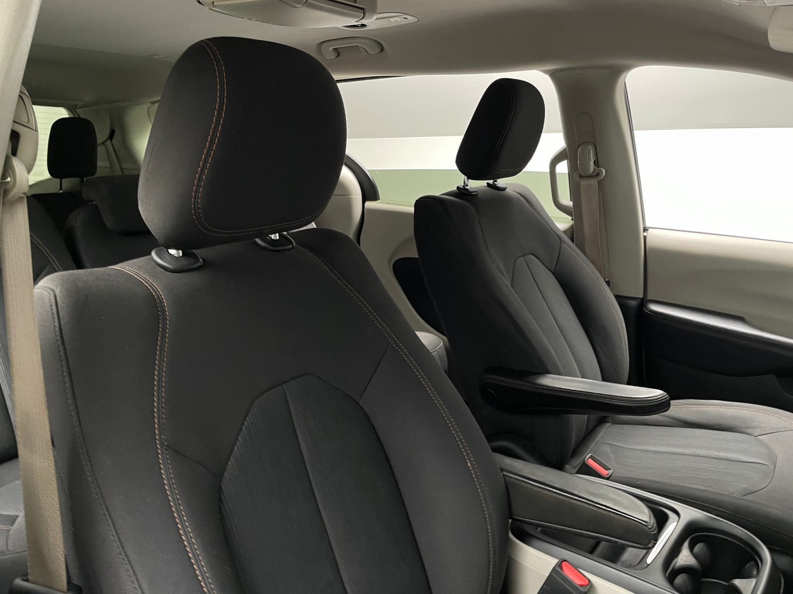 Thumbnail: 2018 Chrysler Pacifica - 2