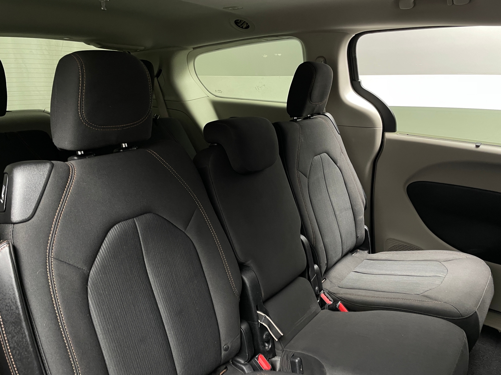 Thumbnail: 2018 Chrysler Pacifica - 6