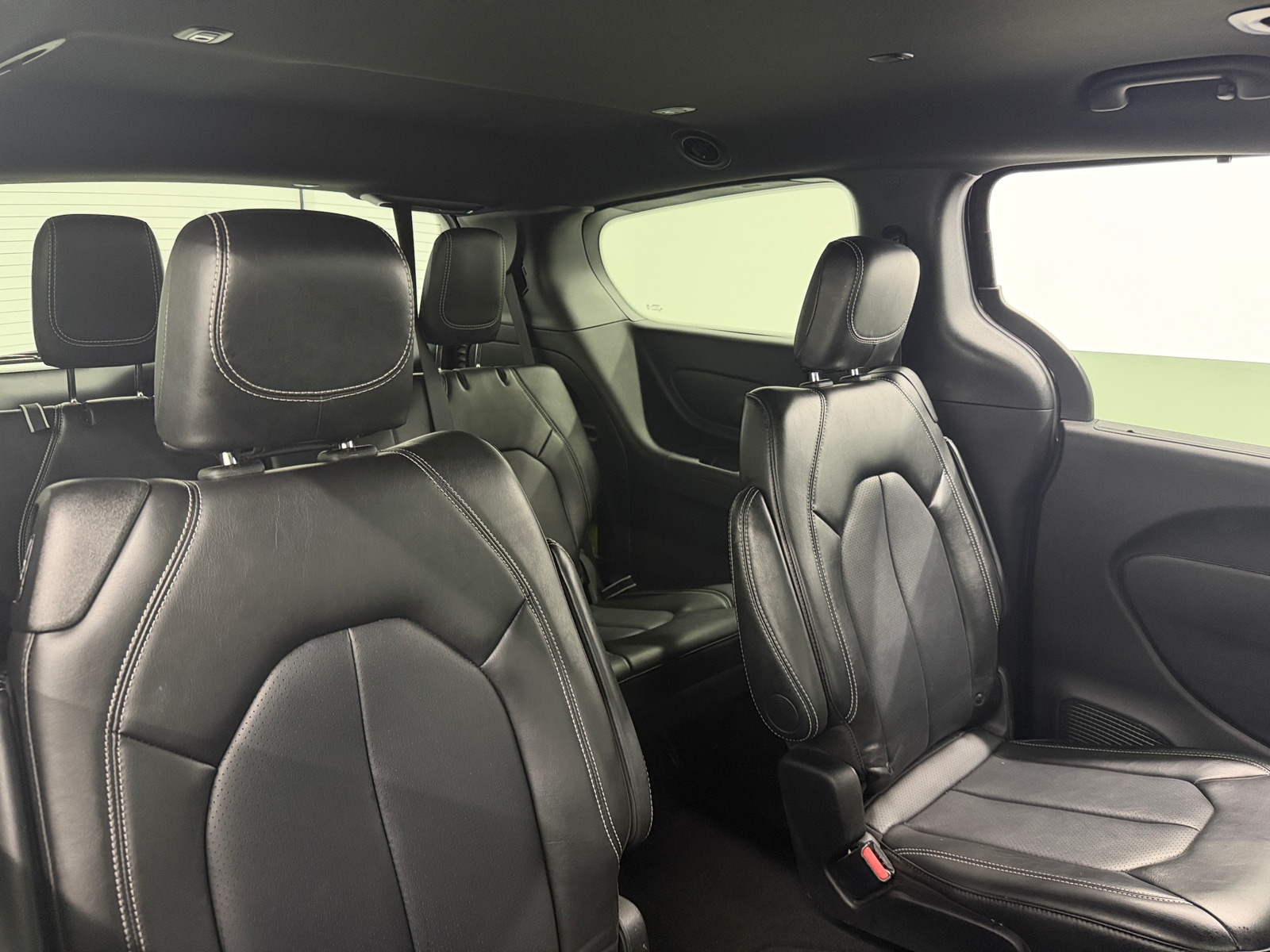 Thumbnail: 2025 Chrysler Pacifica - 5