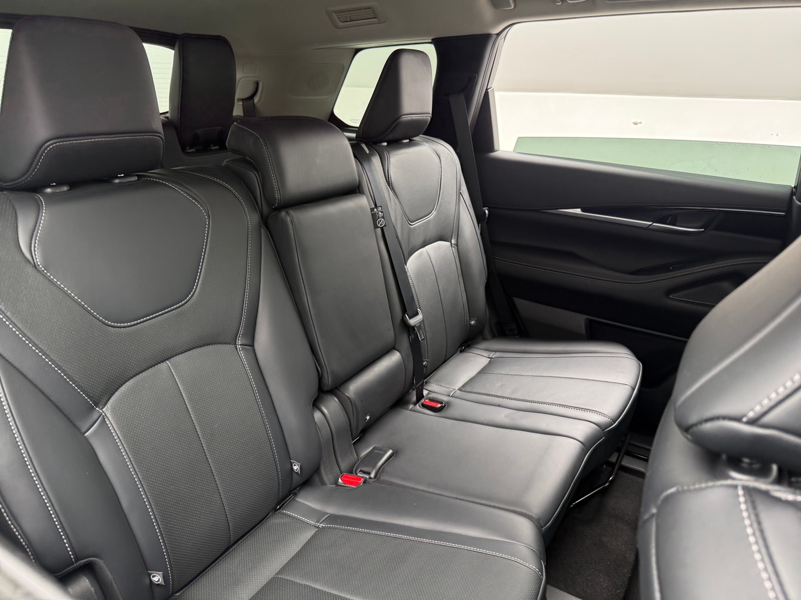 Thumbnail: 2023 INFINITI QX60 - 5