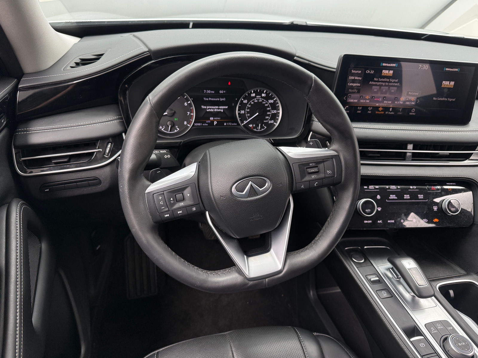 Thumbnail: 2023 INFINITI QX60 - 4