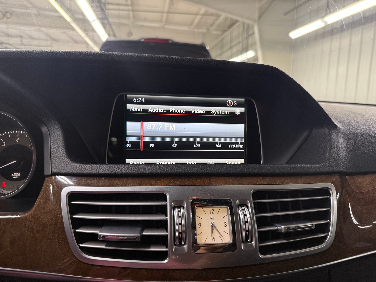 Thumbnail: 2014 Mercedes-Benz E-Class - 3