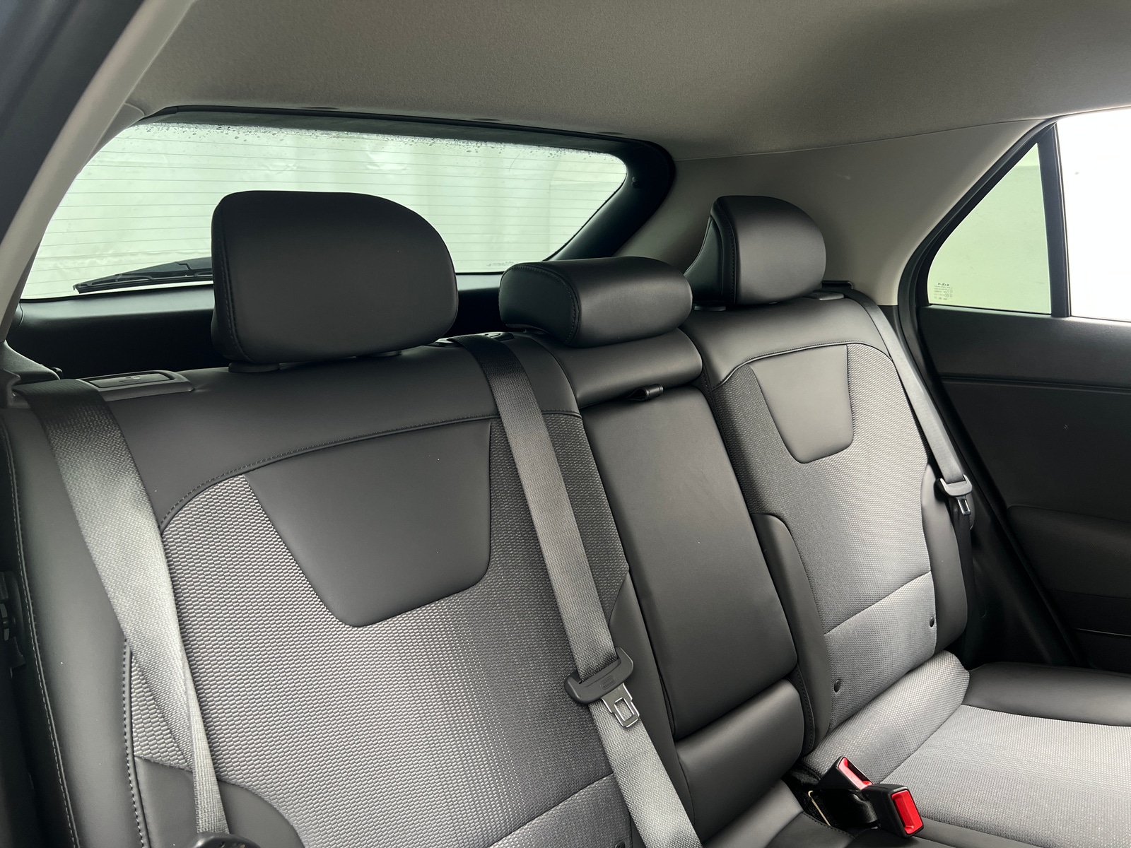 Thumbnail: 2023 Kia Niro - 5