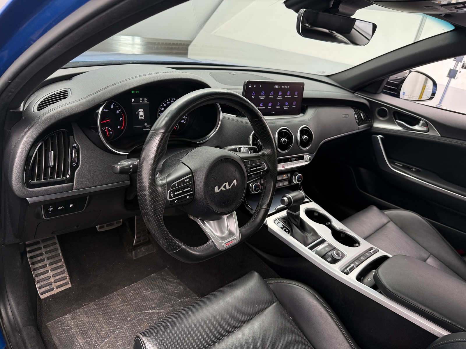 Thumbnail: 2022 Kia Stinger - 2