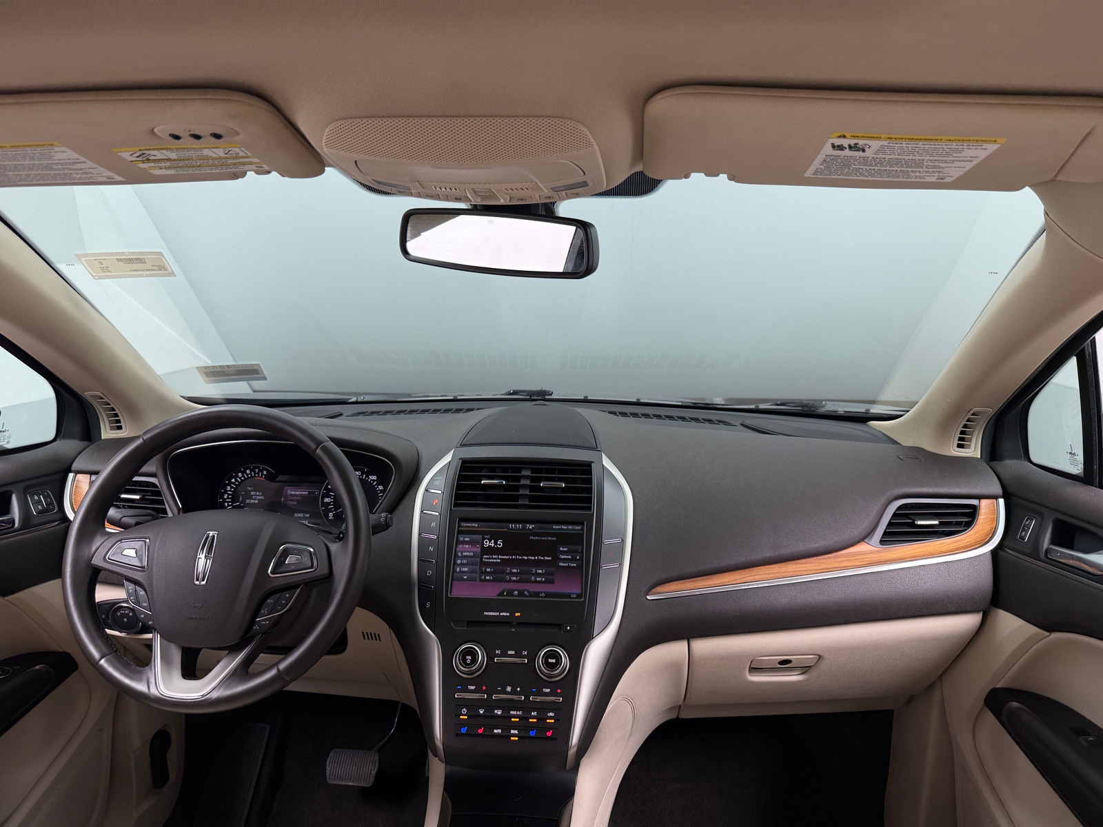 Thumbnail: 2015 Lincoln MKC - 2