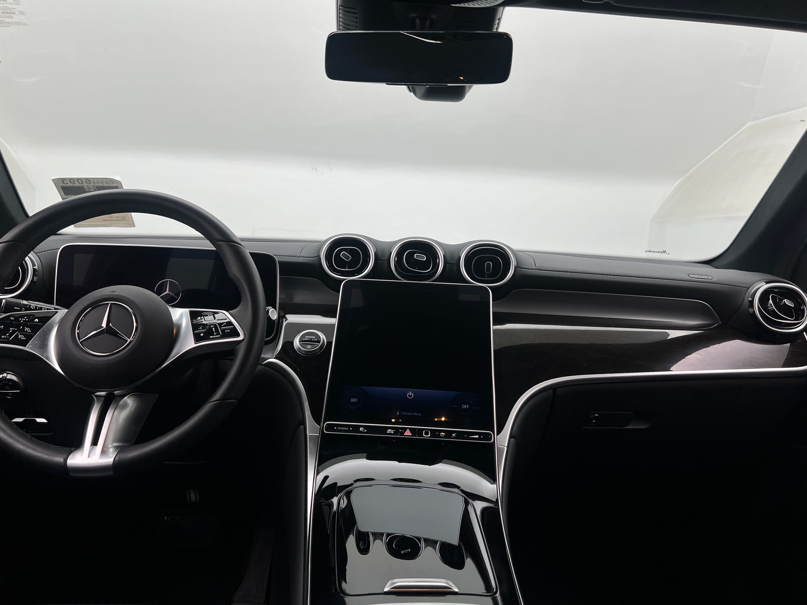 Thumbnail: 2024 Mercedes-Benz GLC - 2
