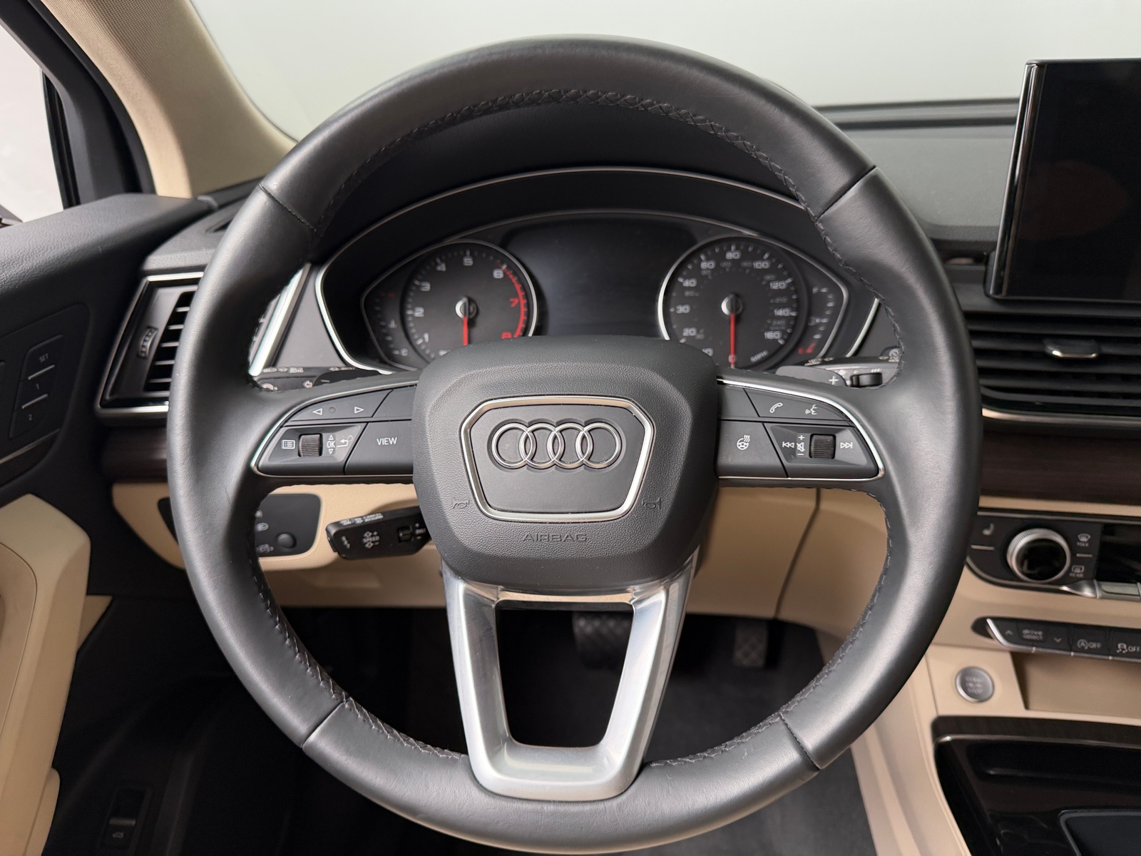 Thumbnail: 2023 Audi Q5 - 4