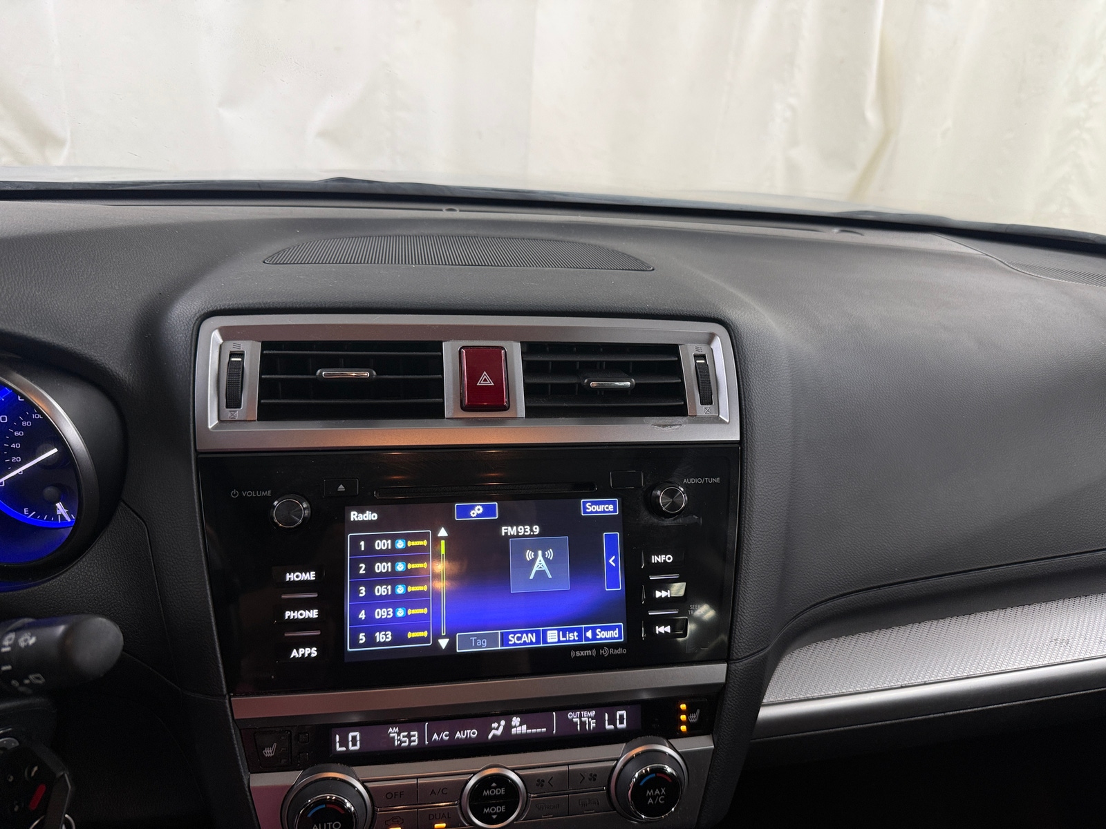 Thumbnail: 2017 Subaru Outback - 4