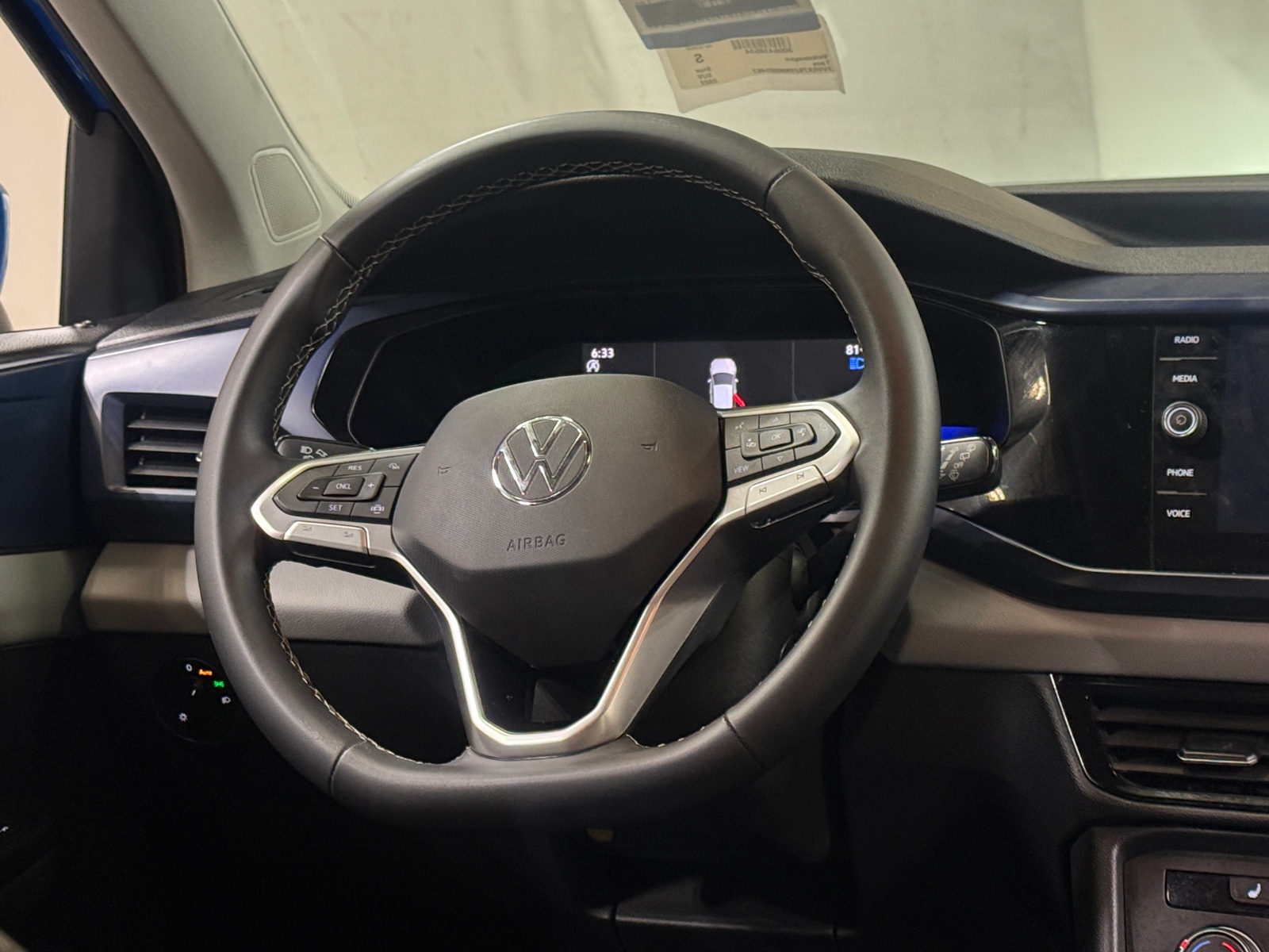 Thumbnail: 2022 Volkswagen Taos - 5