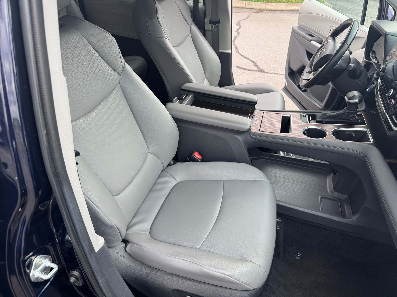 Thumbnail: 2024 Toyota Sienna - 2