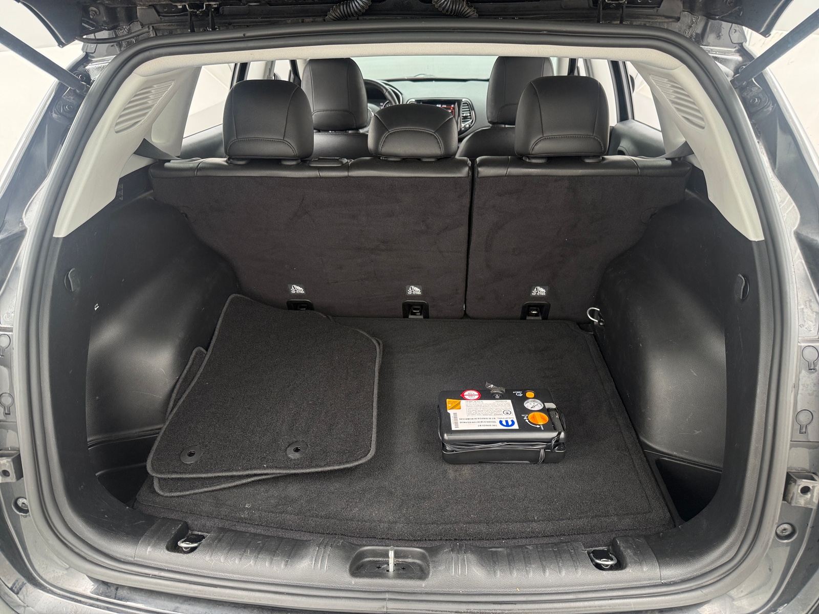 Thumbnail: 2019 Jeep Compass - 6