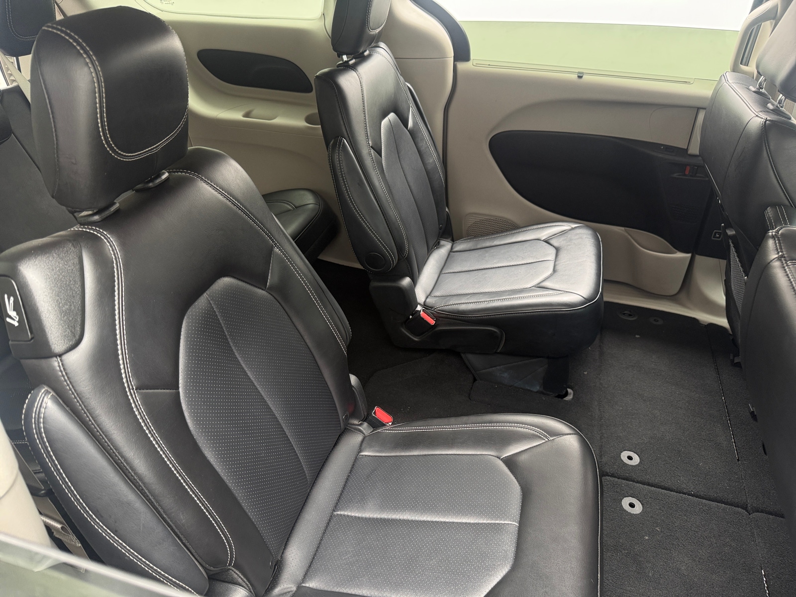 Thumbnail: 2024 Chrysler Pacifica - 5