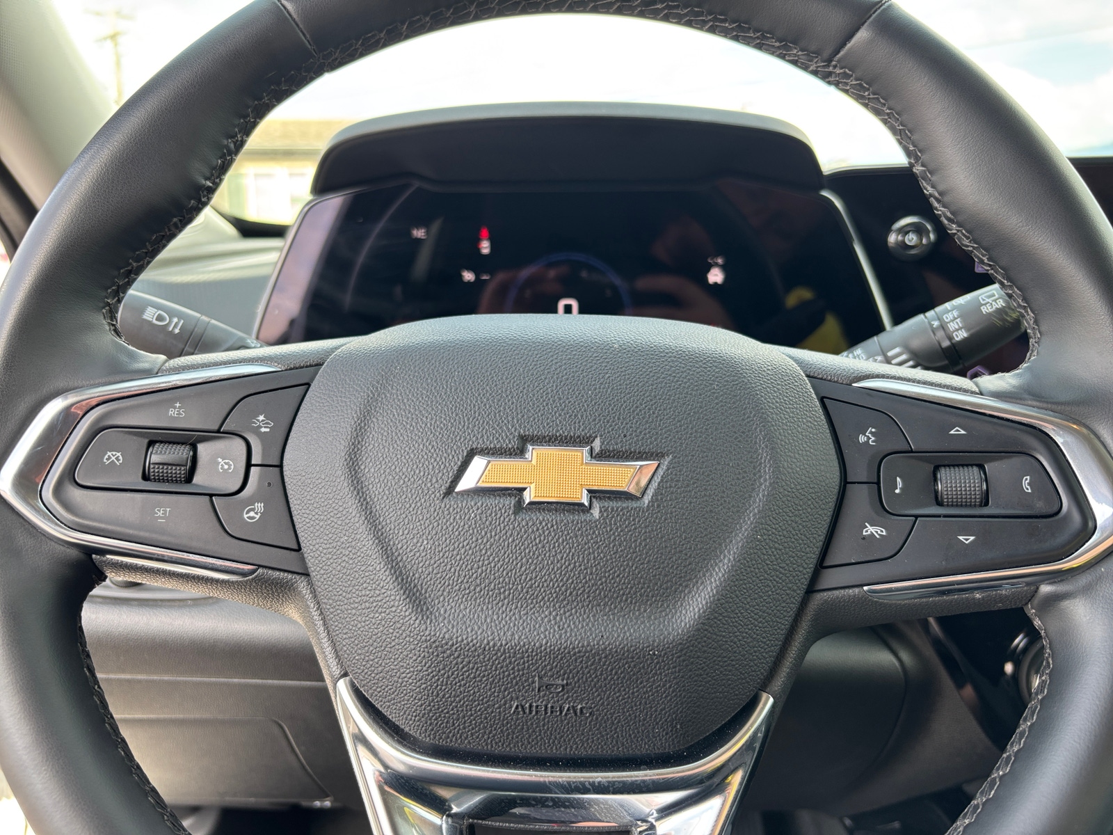 Thumbnail: 2025 Chevrolet Trax - 5