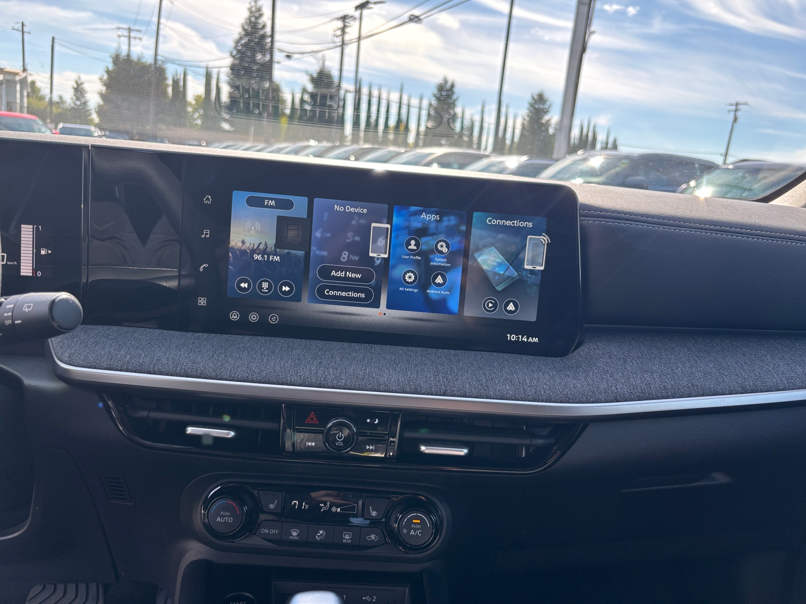 Thumbnail: 2026 Nissan Kicks - 4