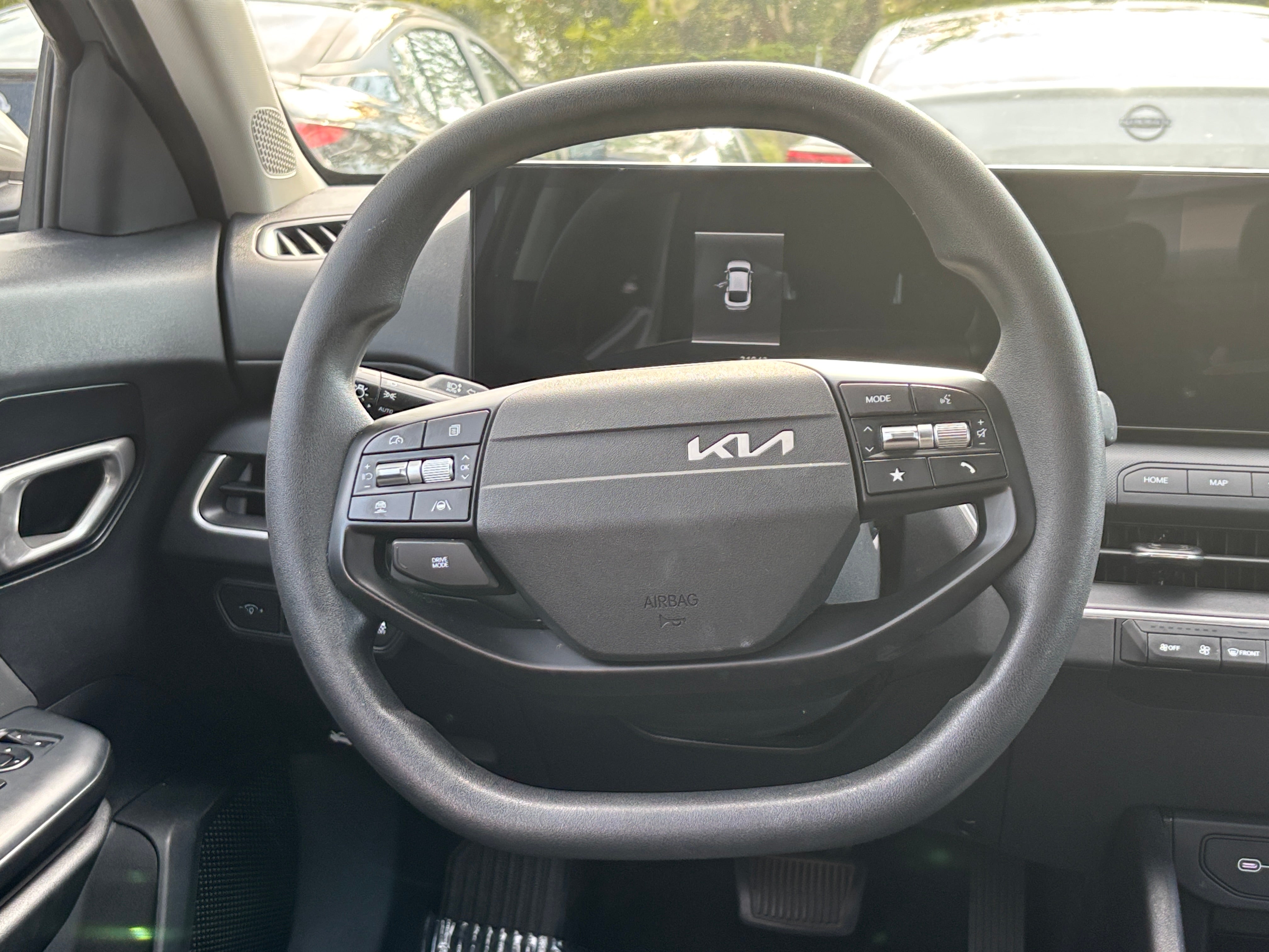 2025 Kia K4 LXS - Photo 5