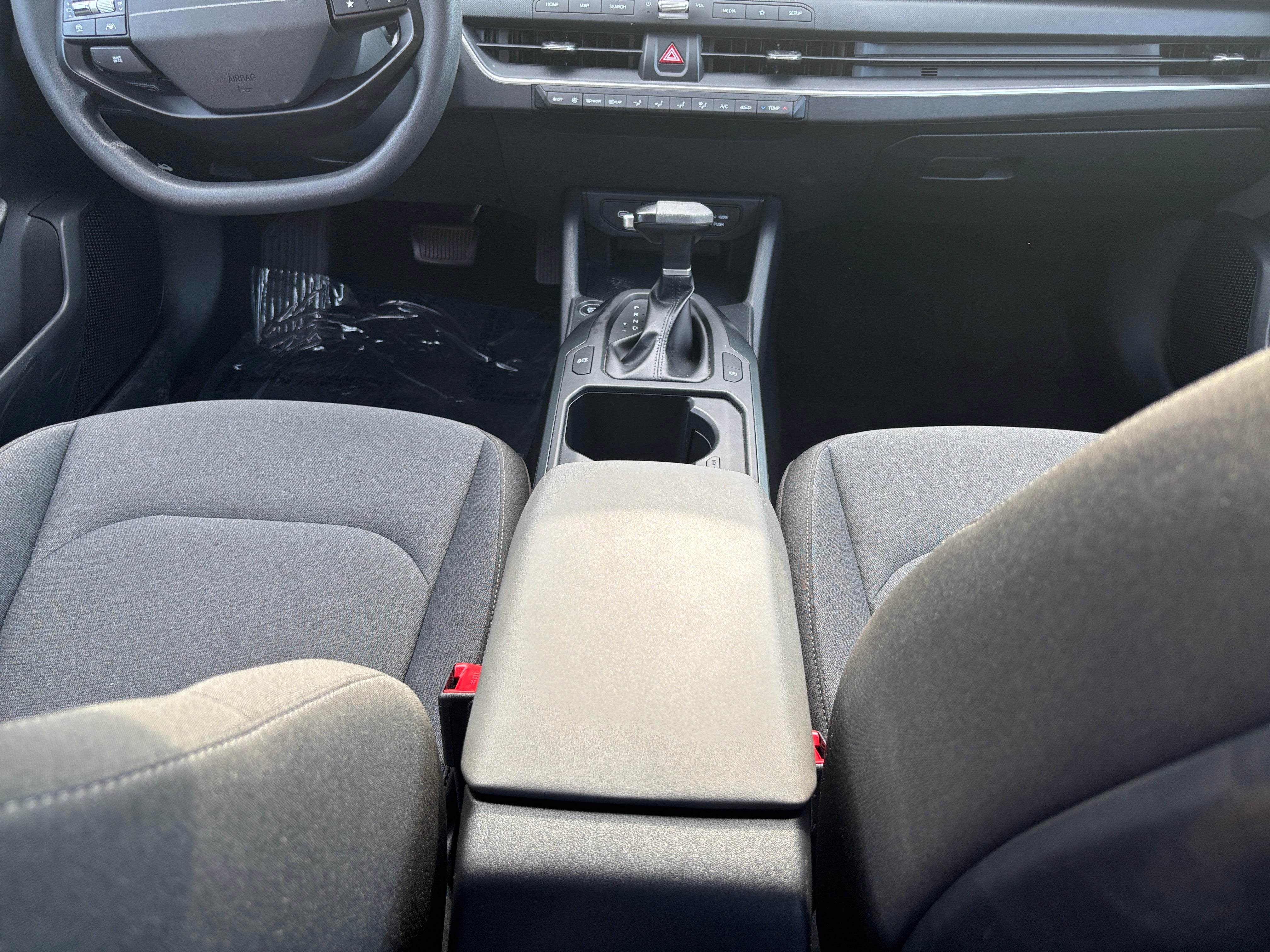 2025 Kia K4 LXS - Photo 6