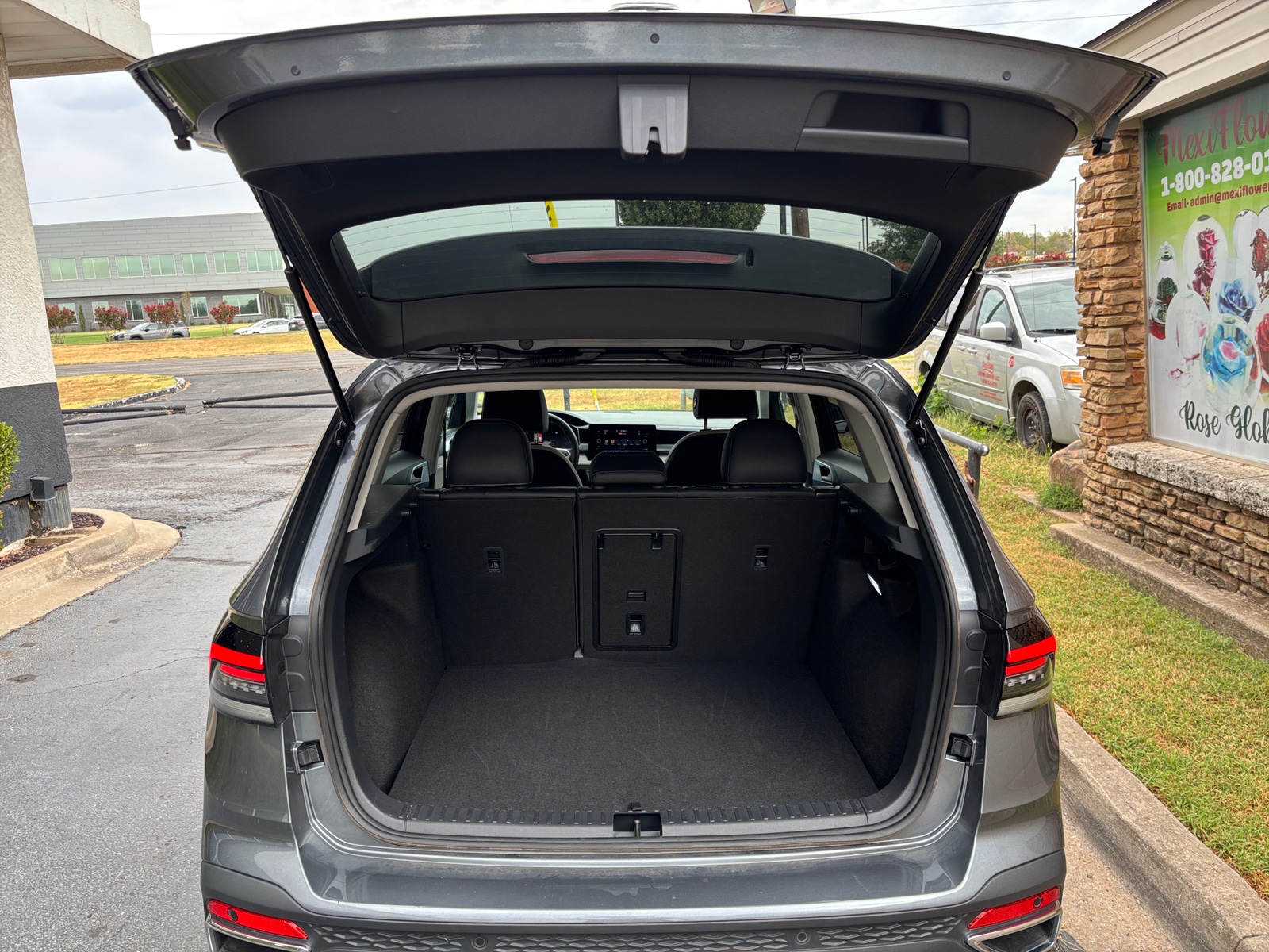 Thumbnail: 2026 Volkswagen Taos - 6