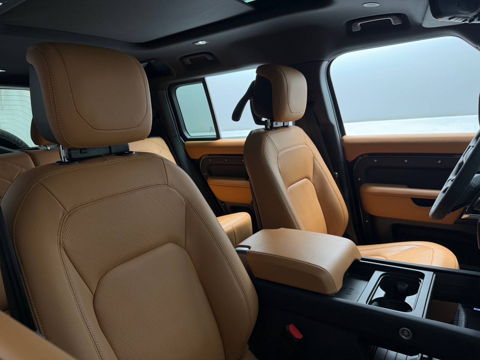 Thumbnail: 2024 Land Rover Defender - 2