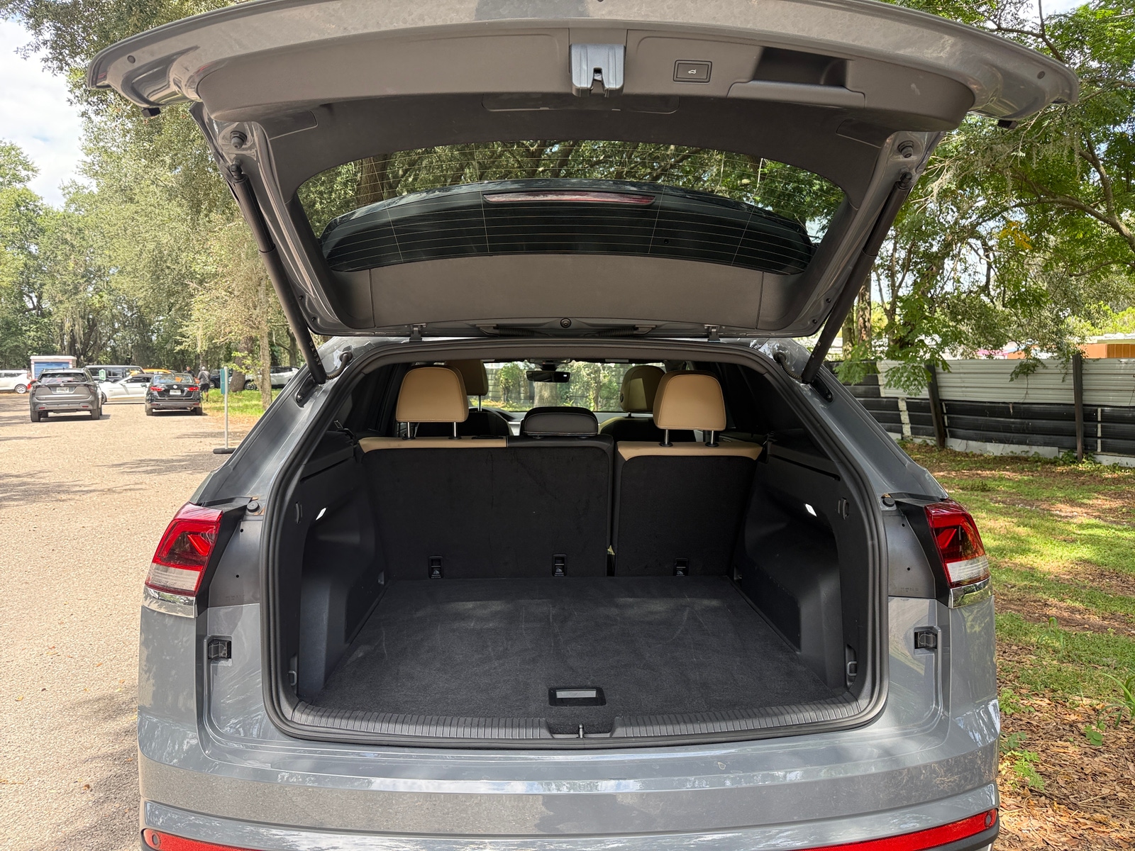 Thumbnail: 2026 Volkswagen Atlas - 3