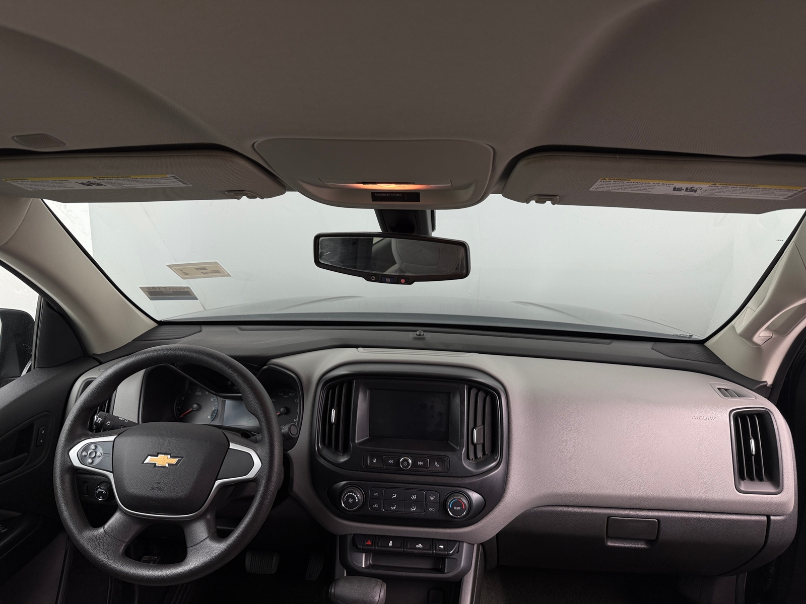 Thumbnail: 2017 Chevrolet Colorado - 3