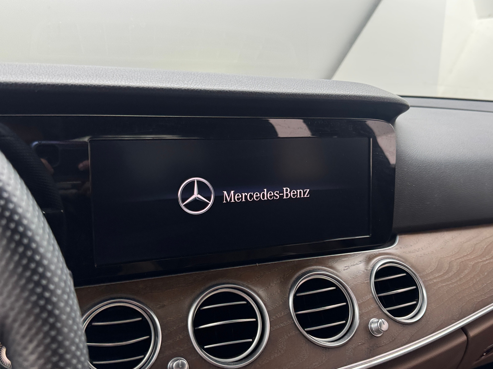 Thumbnail: 2018 Mercedes-Benz E-Class - 3