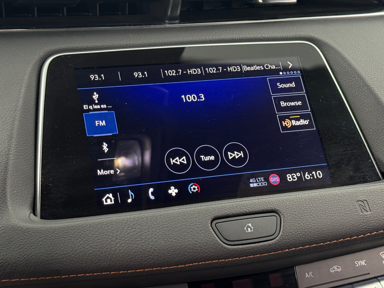Thumbnail: 2019 Cadillac XT4 - 3