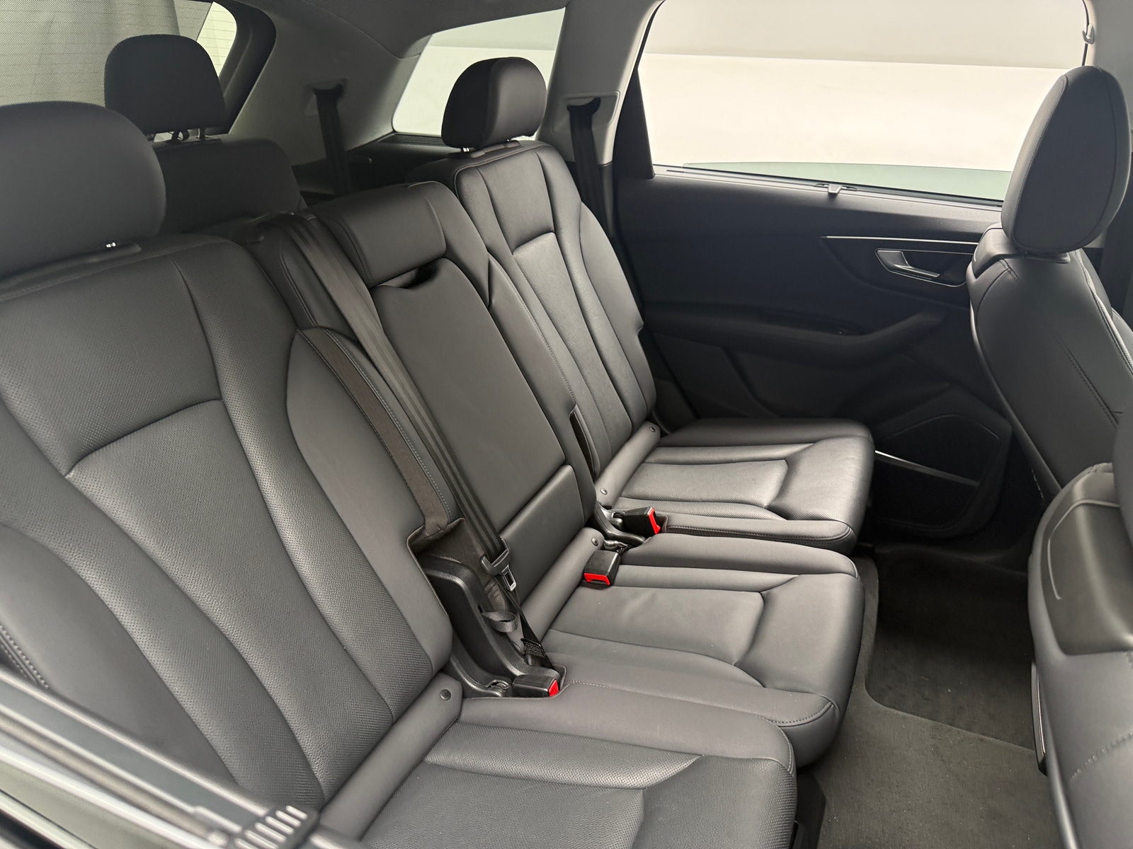 Thumbnail: 2021 Audi Q7 - 6