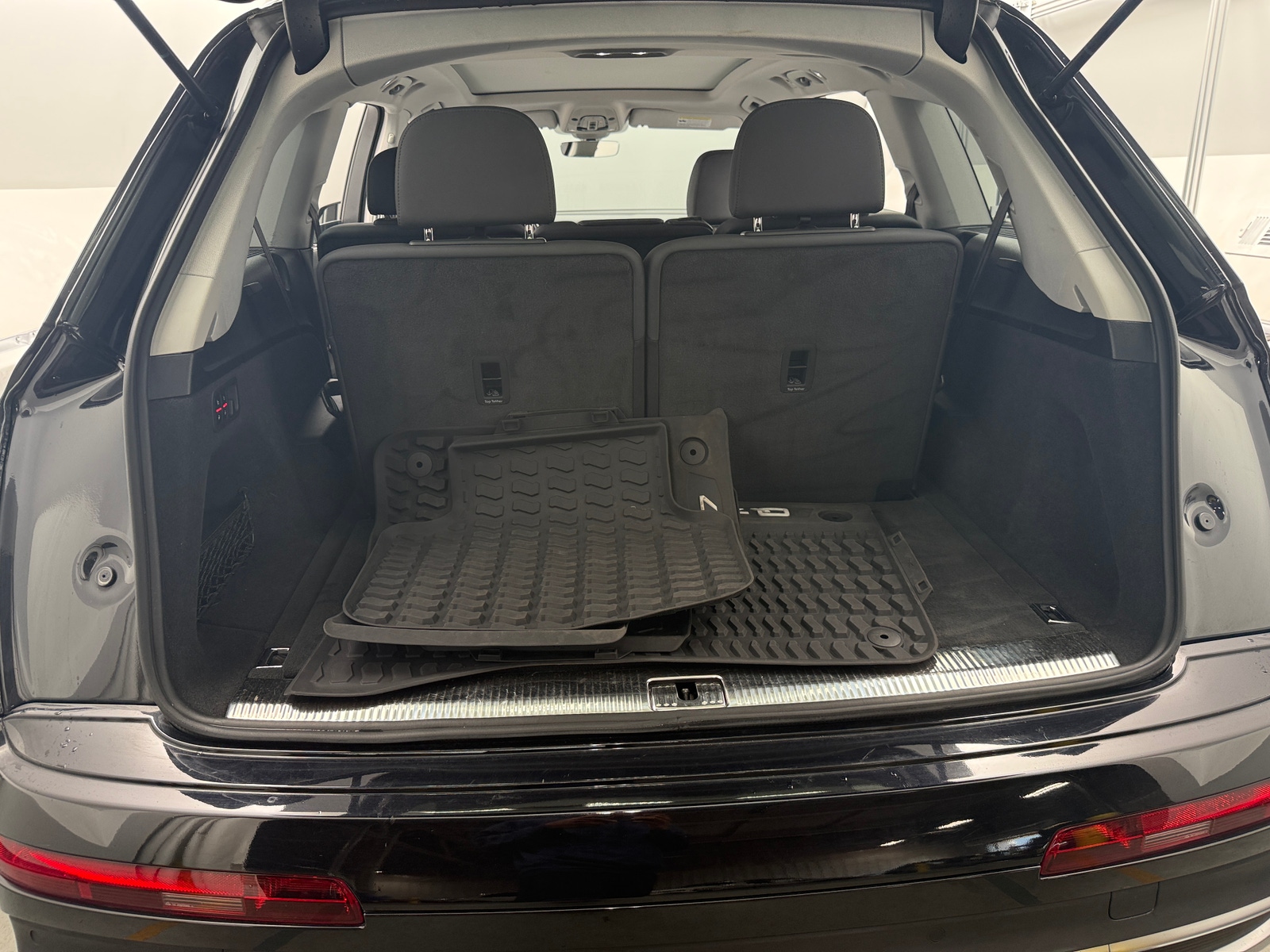 Thumbnail: 2021 Audi Q7 - 7