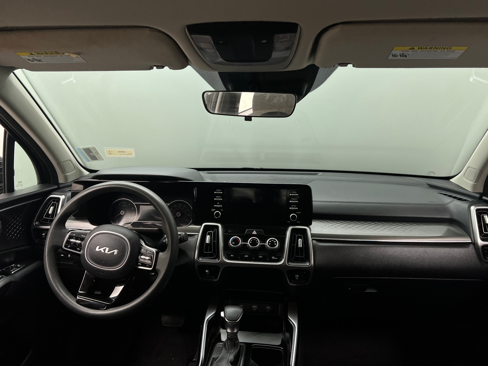 Thumbnail: 2022 Kia Sorento - 3