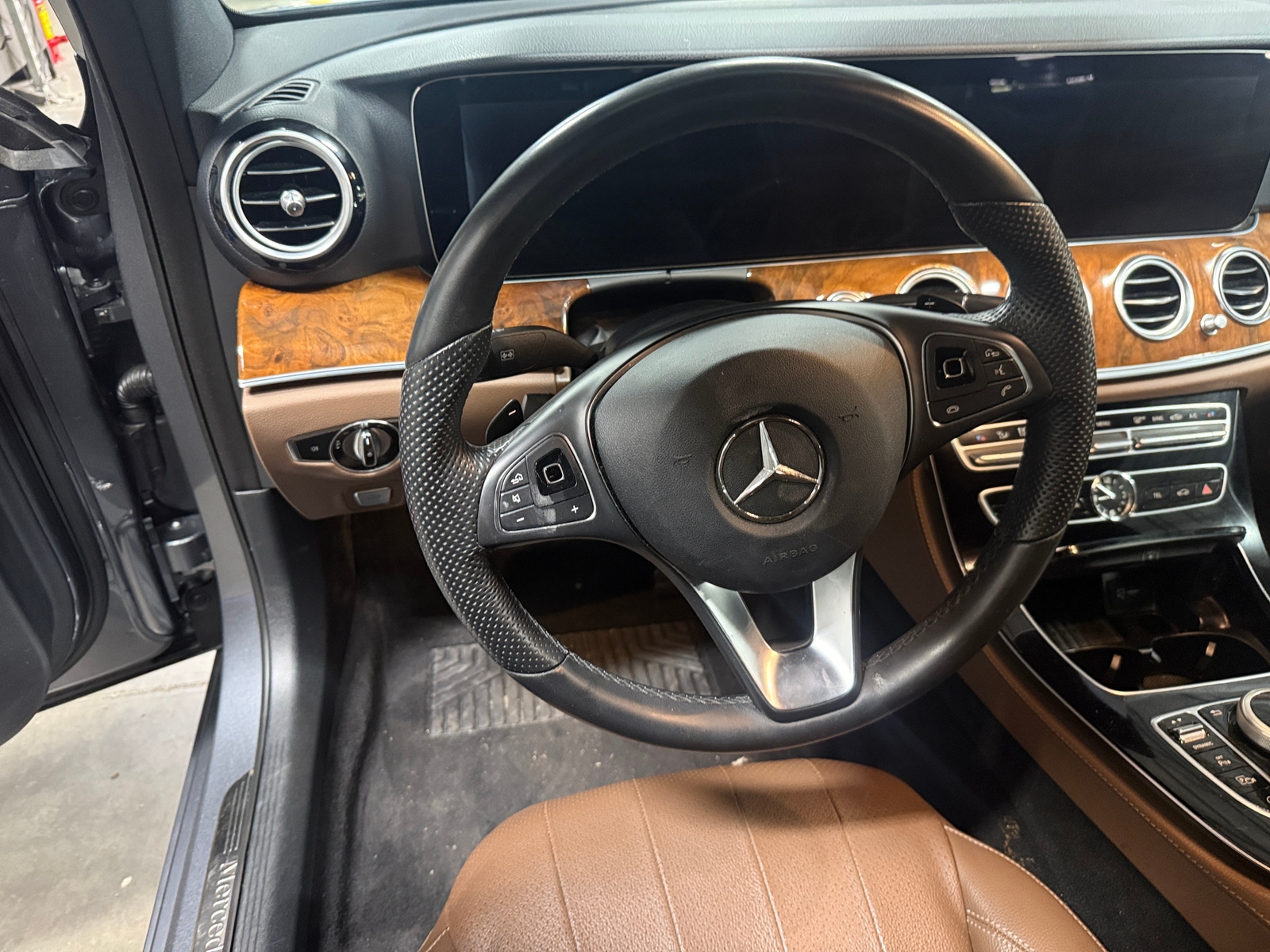 Thumbnail: 2018 Mercedes-Benz E-Class - 4