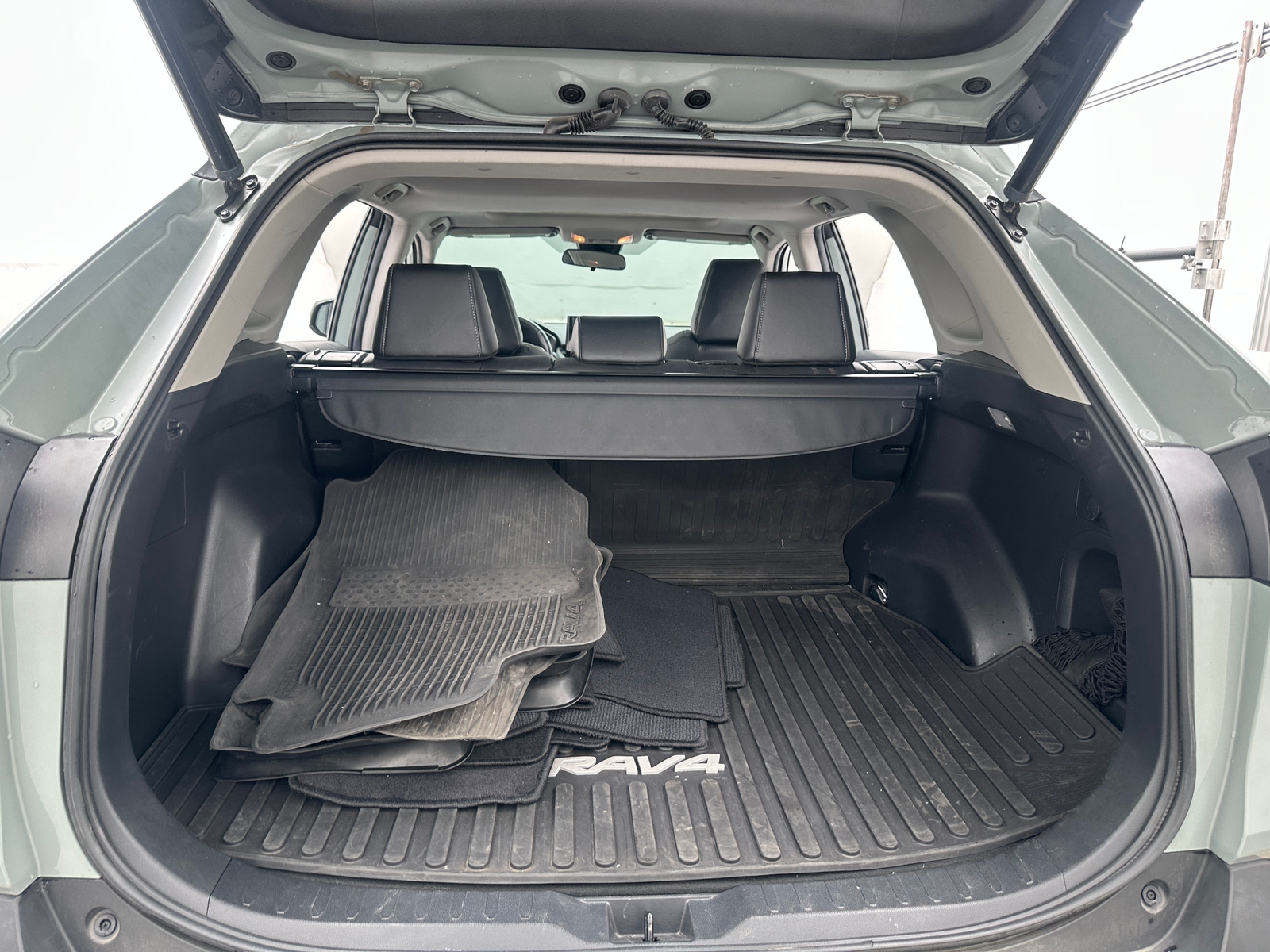 Thumbnail: 2021 Toyota RAV4 - 6