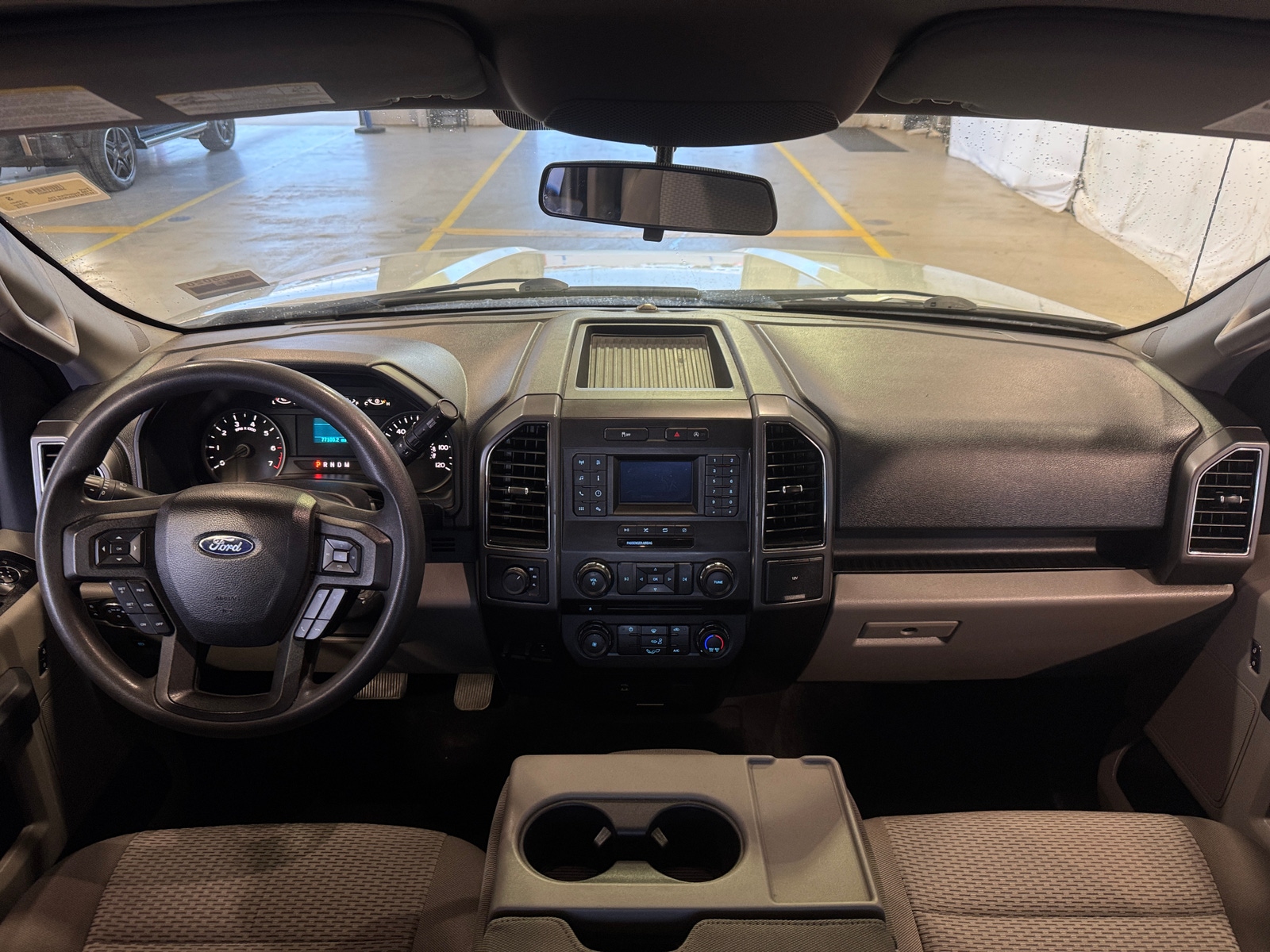 Thumbnail: 2018 Ford Econoline - 3