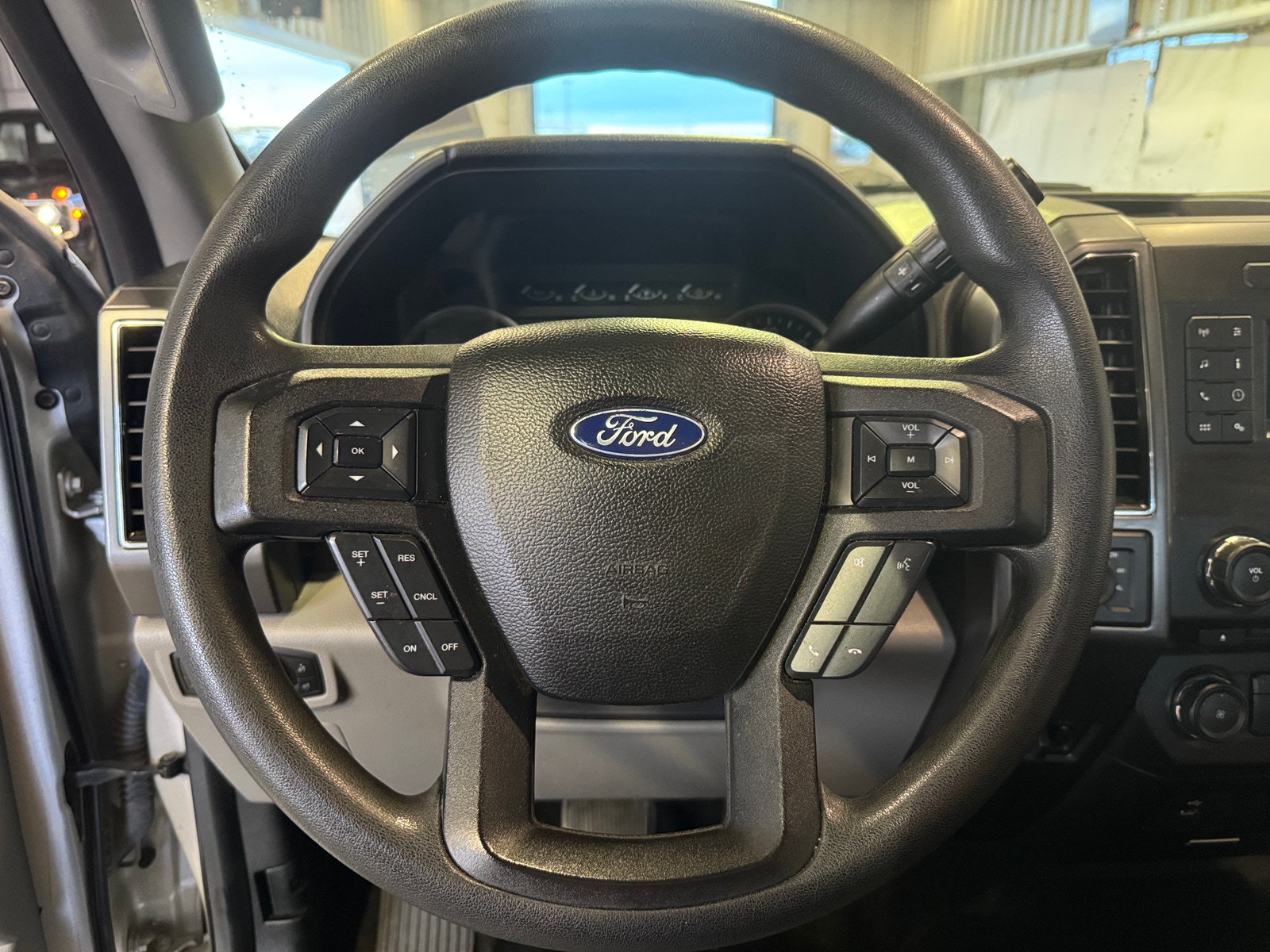 Thumbnail: 2018 Ford Econoline - 5