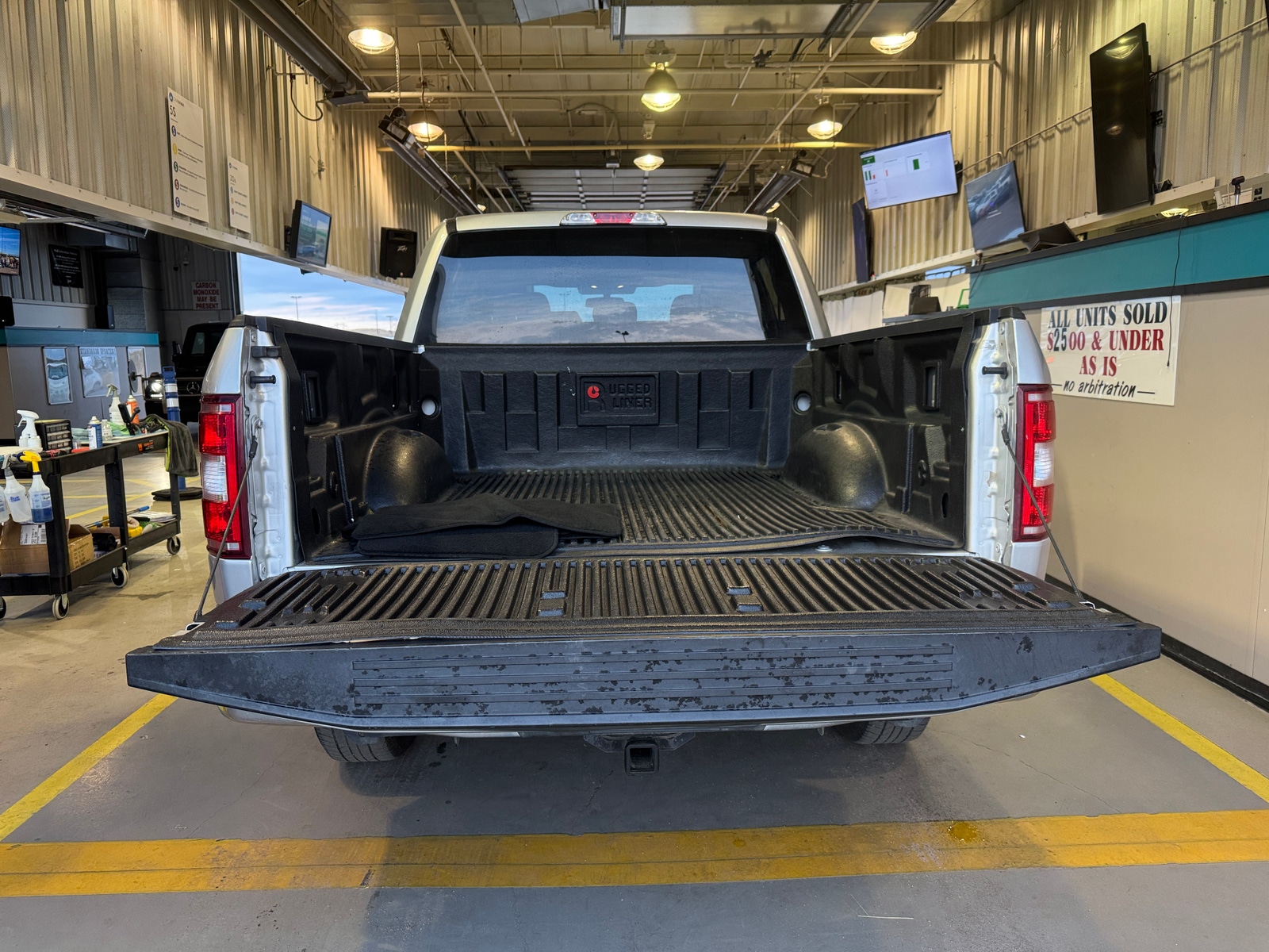 Thumbnail: 2018 Ford Econoline - 7