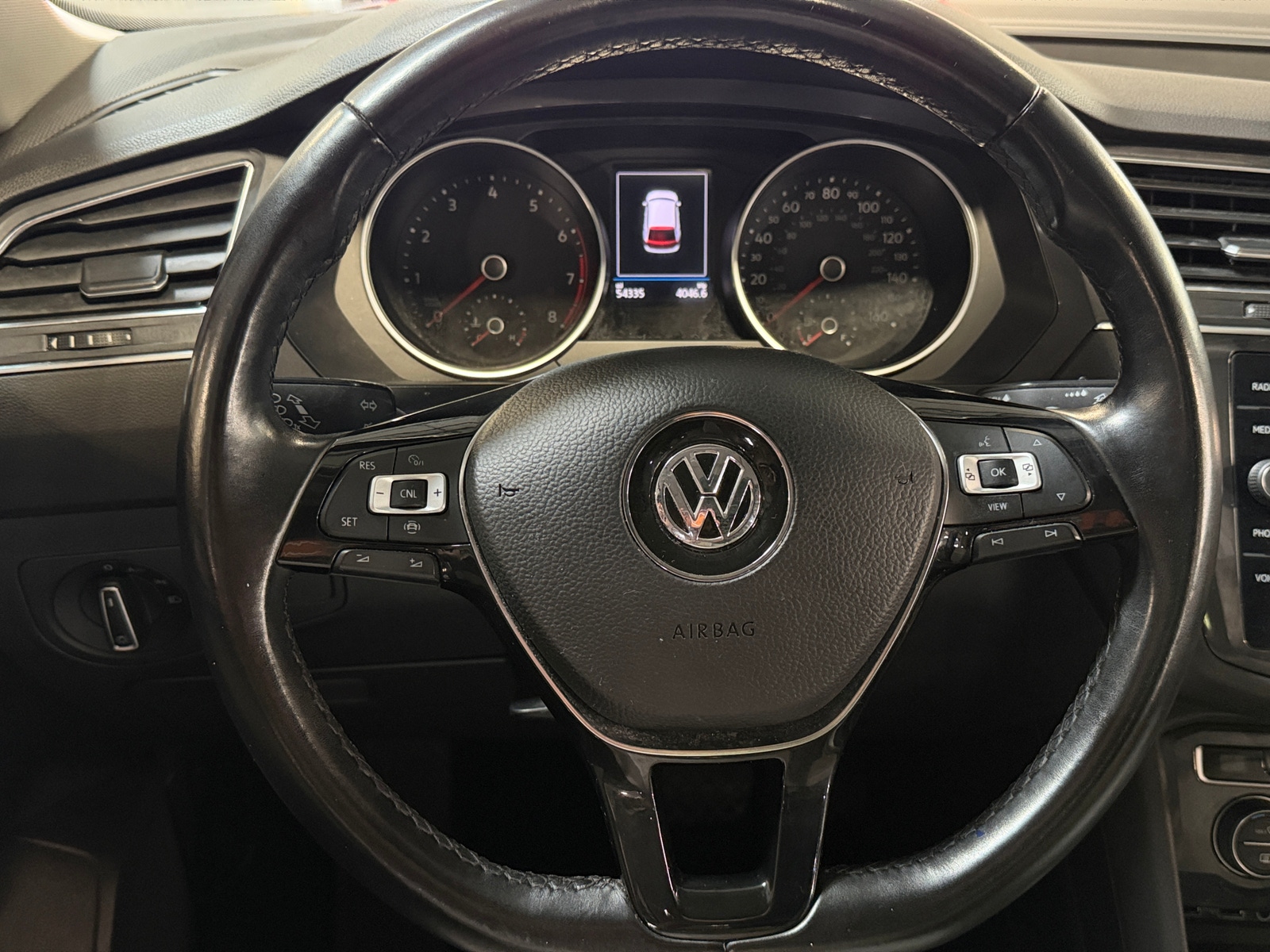 Thumbnail: 2019 Volkswagen Tiguan - 4