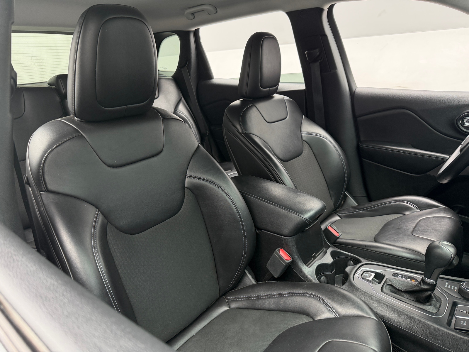 Thumbnail: 2019 Jeep Cherokee - 2