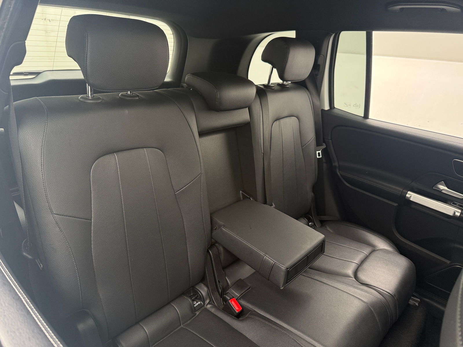 Thumbnail: 2020 Mercedes-Benz GLB - 5
