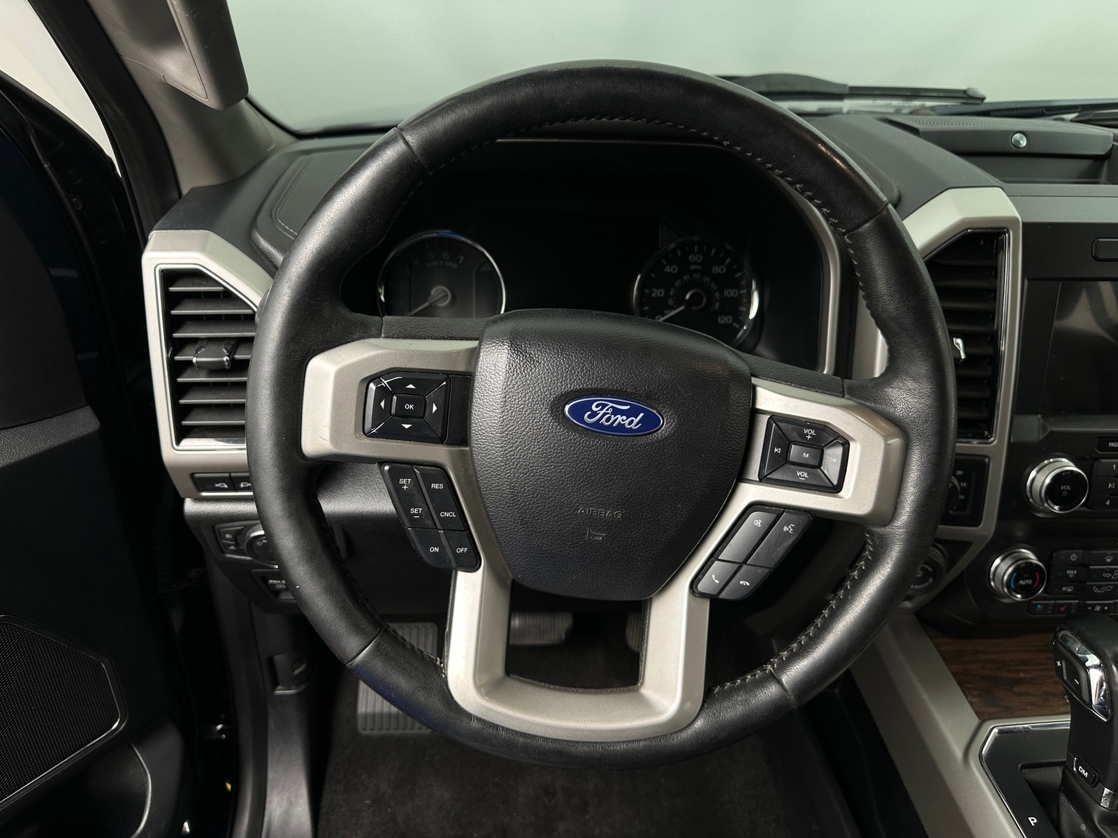 Thumbnail: 2019 Ford Econoline - 4