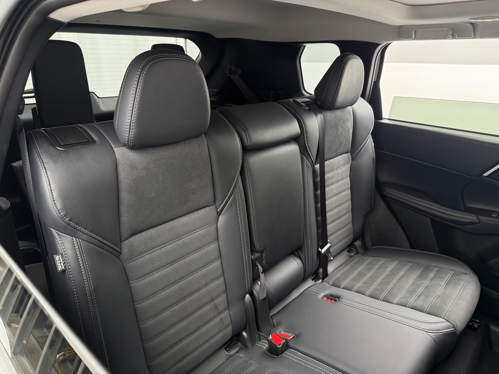Thumbnail: 2025 Mitsubishi Outlander - 5