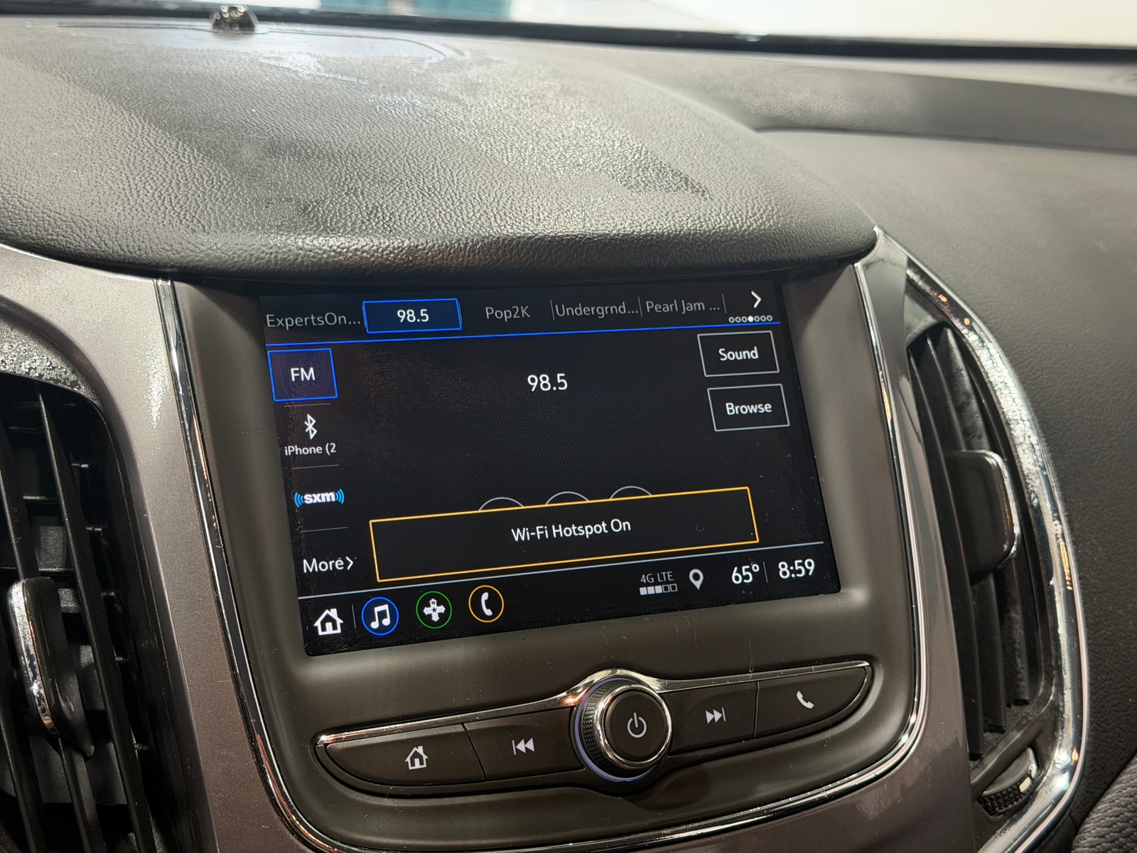 Thumbnail: 2019 Chevrolet Cruze - 4