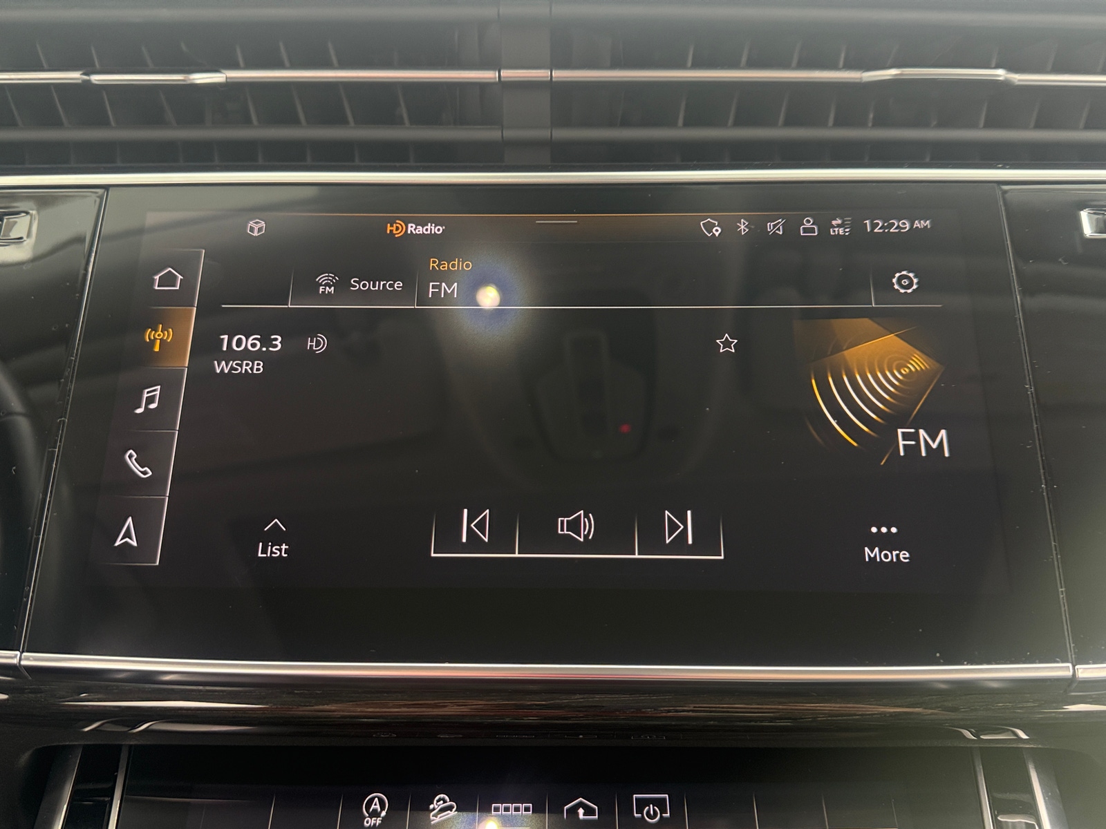 Thumbnail: 2022 Audi Q7 - 3